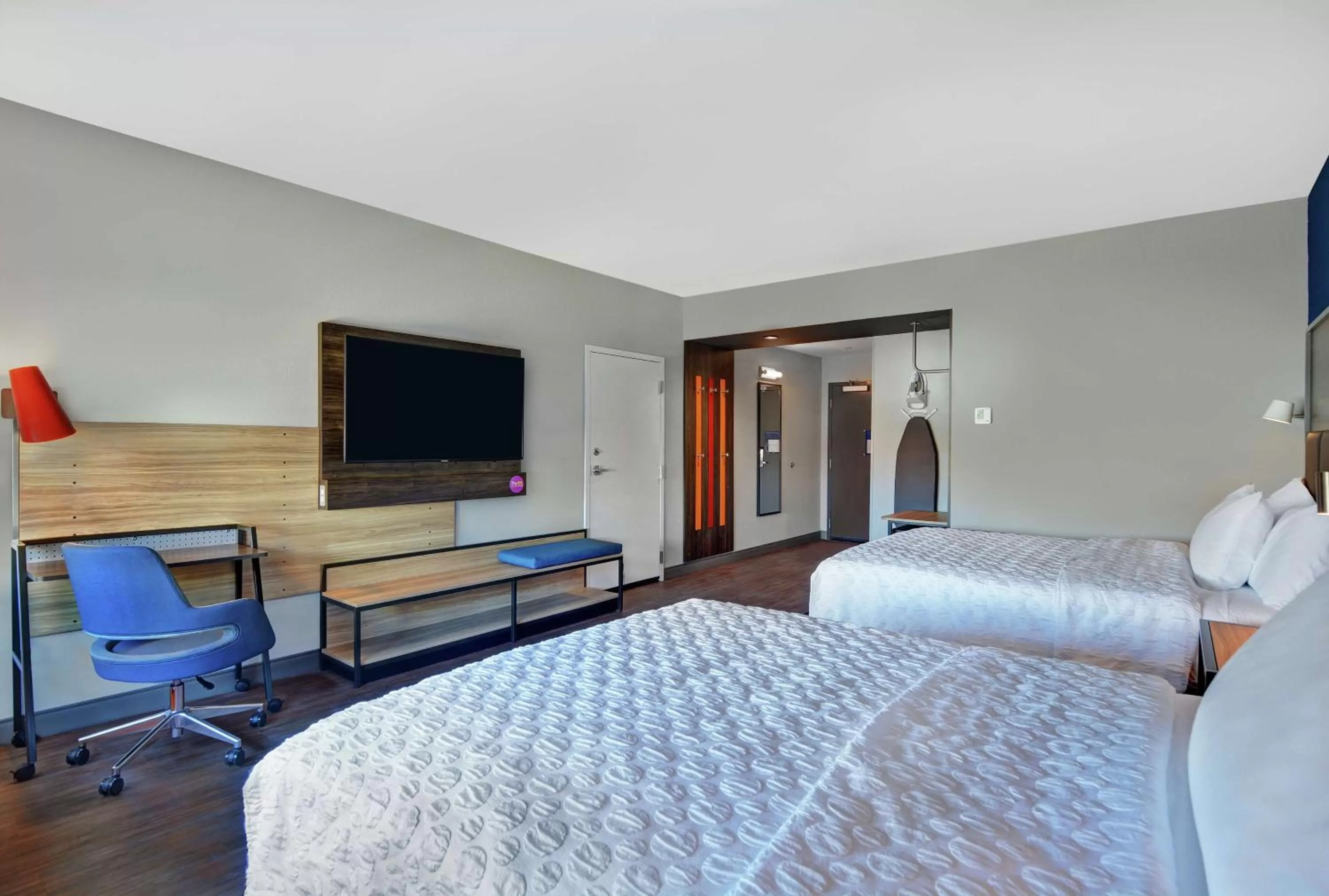 Queen Room with Two Queen Beds in Tru By Hilton Springfield Downtown