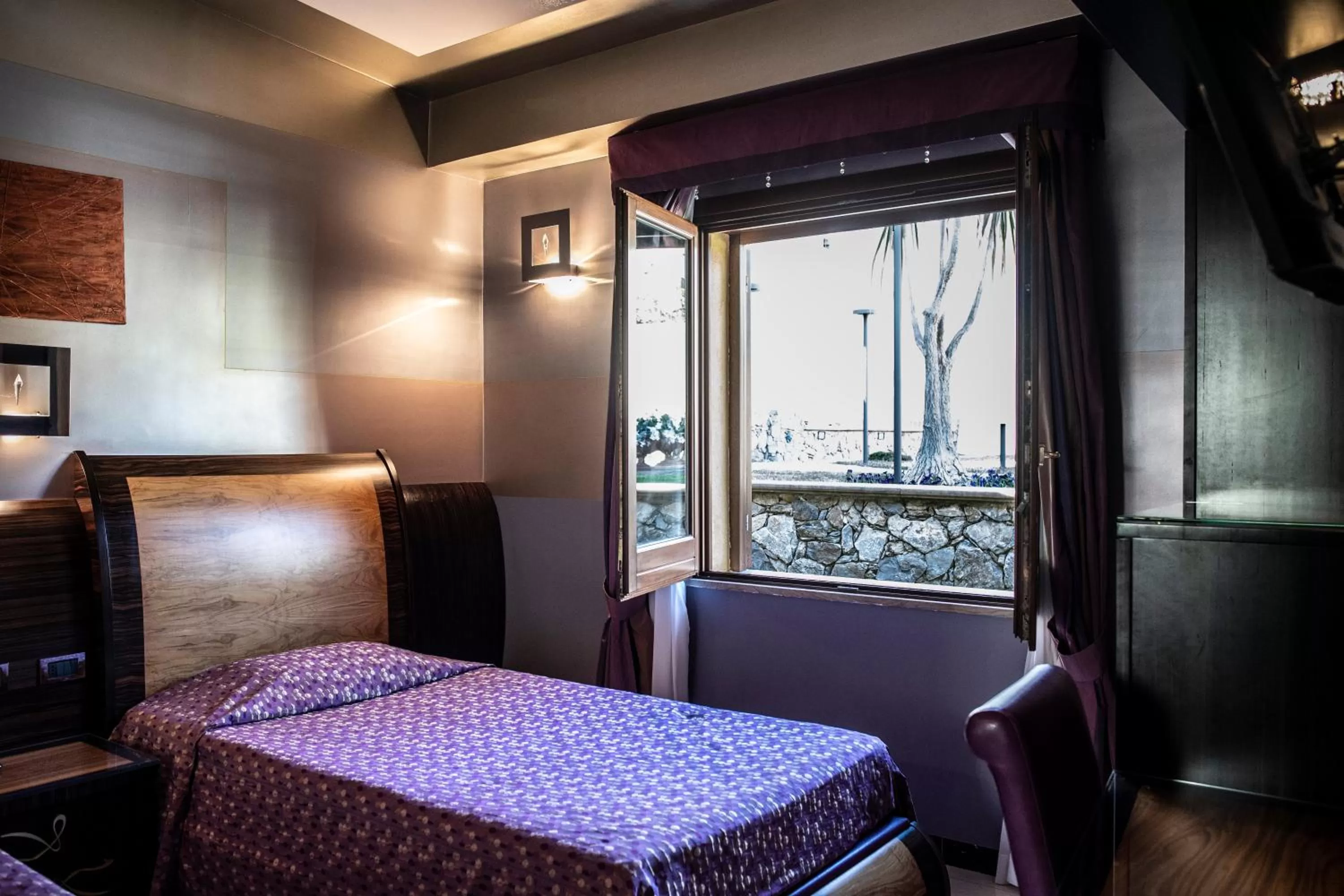 Standard Twin Room with Garden View - single occupancy in Hotel Garibaldi