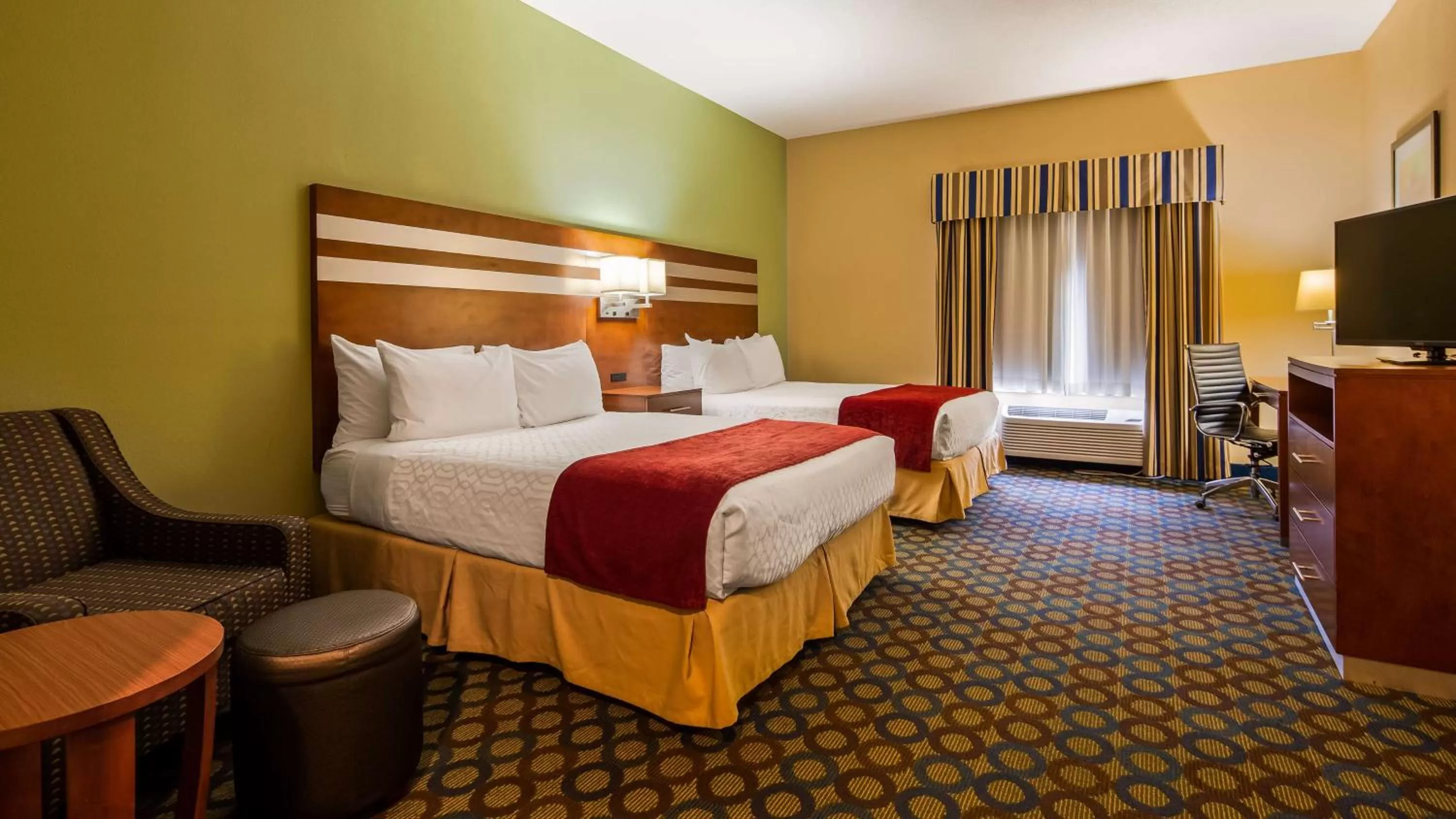 Queen Room with Two Queen Beds and Communication Assitance in Best Western Troy Hotel