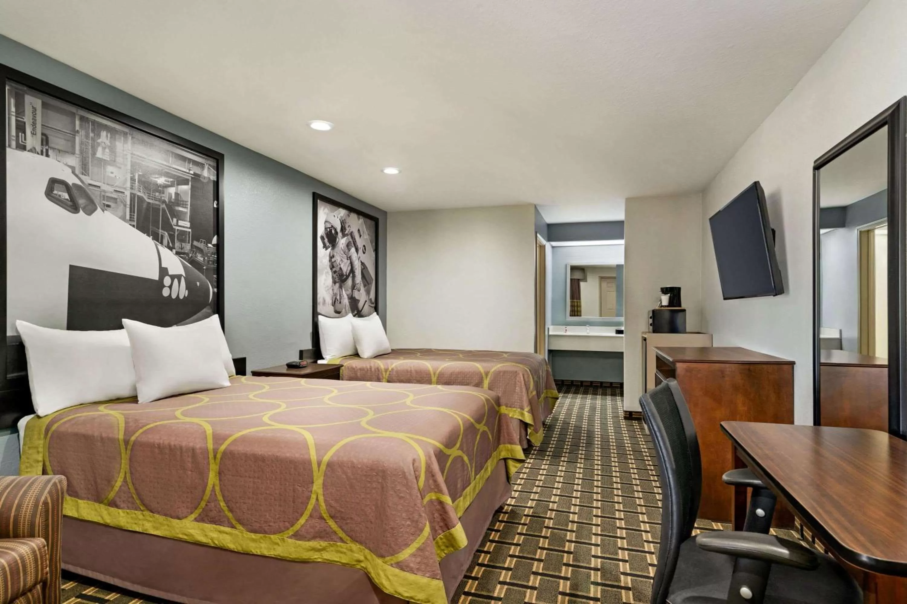 Double Room with Two Double Beds - Non-Smoking in Super 8 by Wyndham Houston/Dtwn/I-610