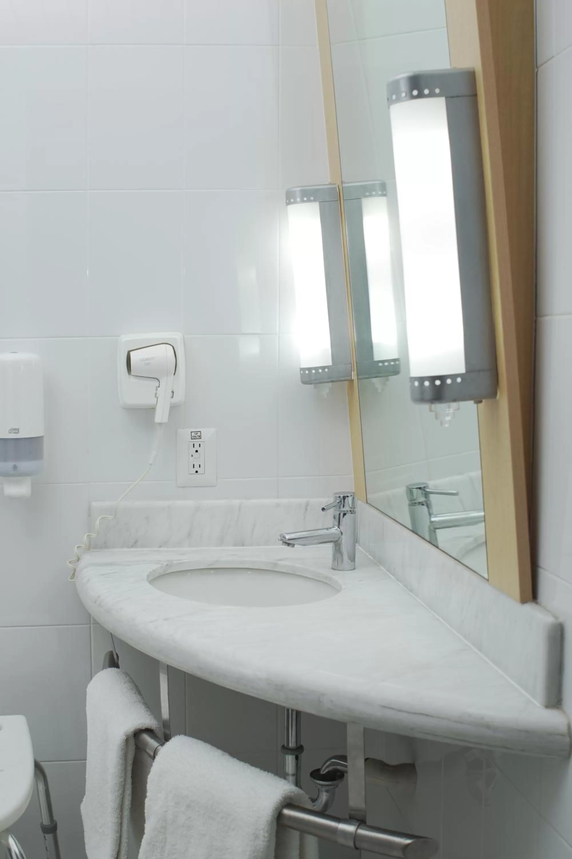 Twin Room in Ibis Hermosillo