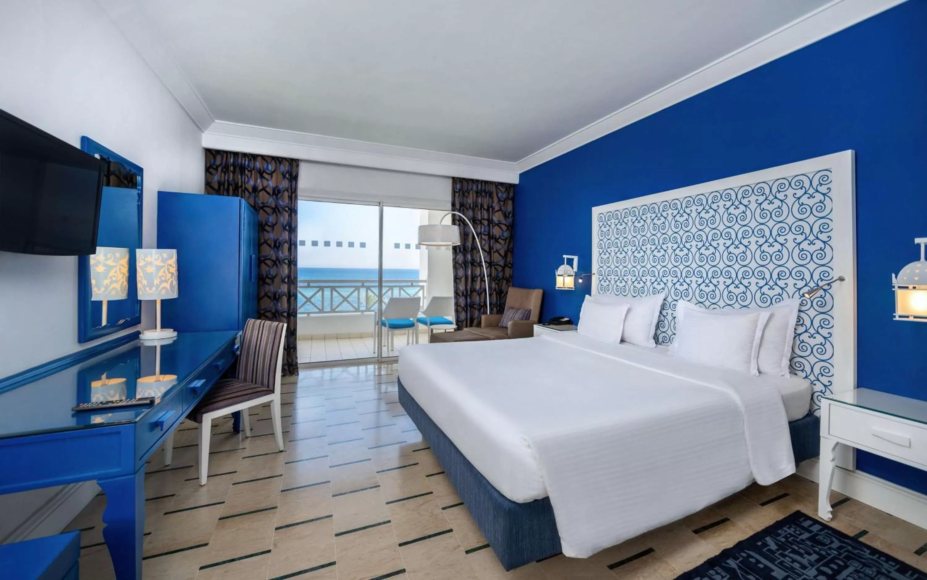 Superior Double Room with Balcony and Sea View in Radisson Blu Resort & Thalasso Hammamet