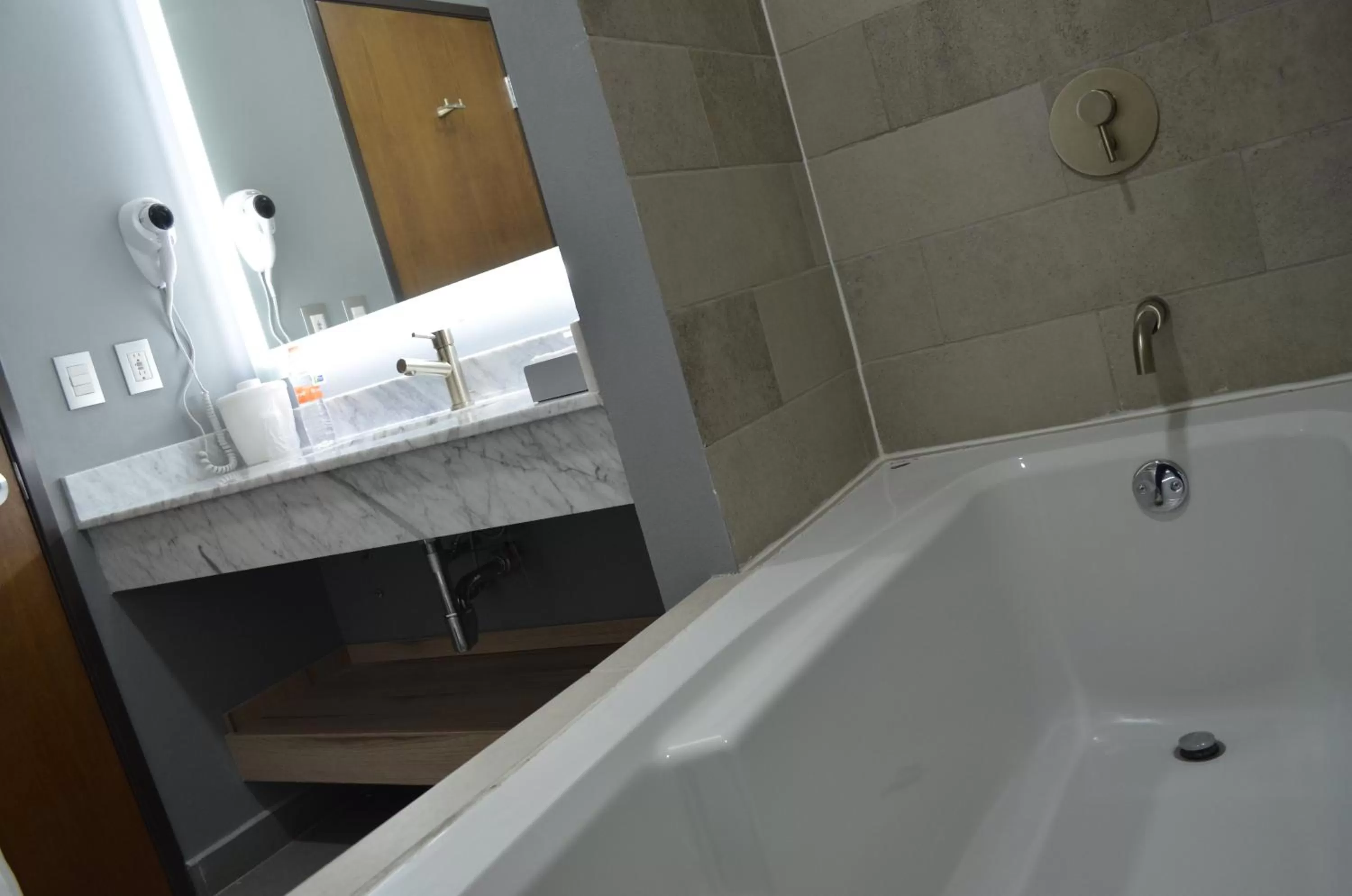 One-Bedroom Suite in Holiday Inn Express & Suites - Ciudad Obregon, an IHG Hotel