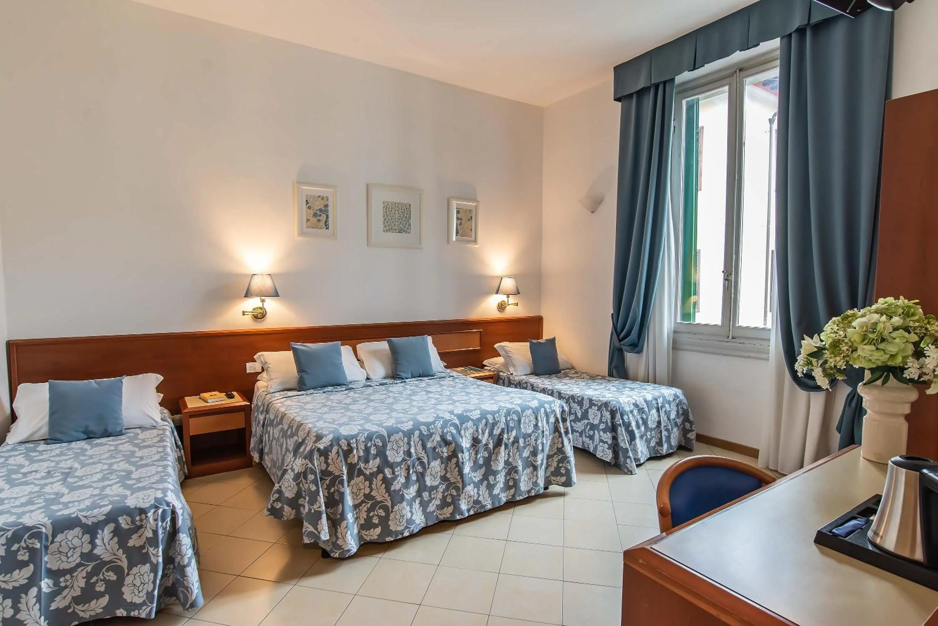 Quadruple Room in Hotel Bonifacio