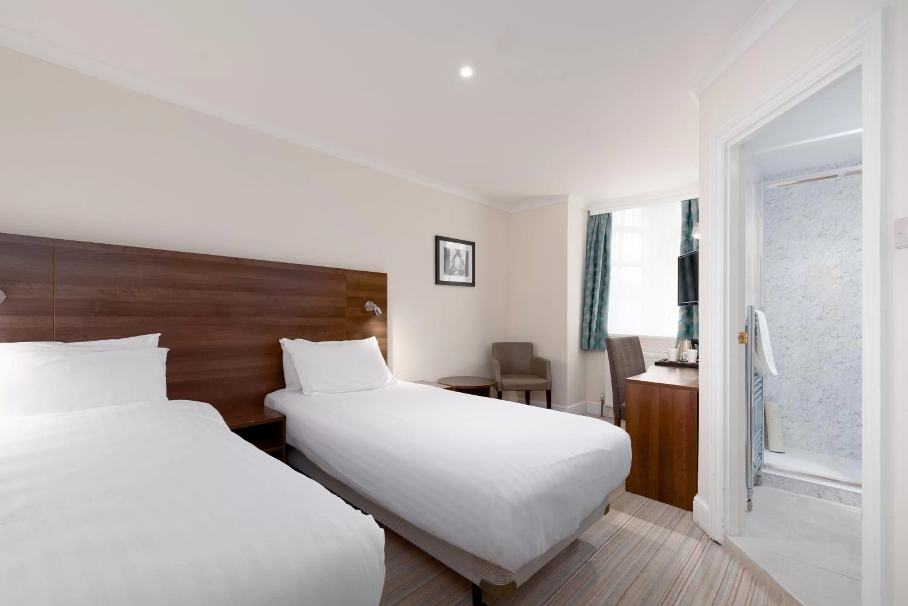 Standard Twin Room in Best Western Carlton Hotel