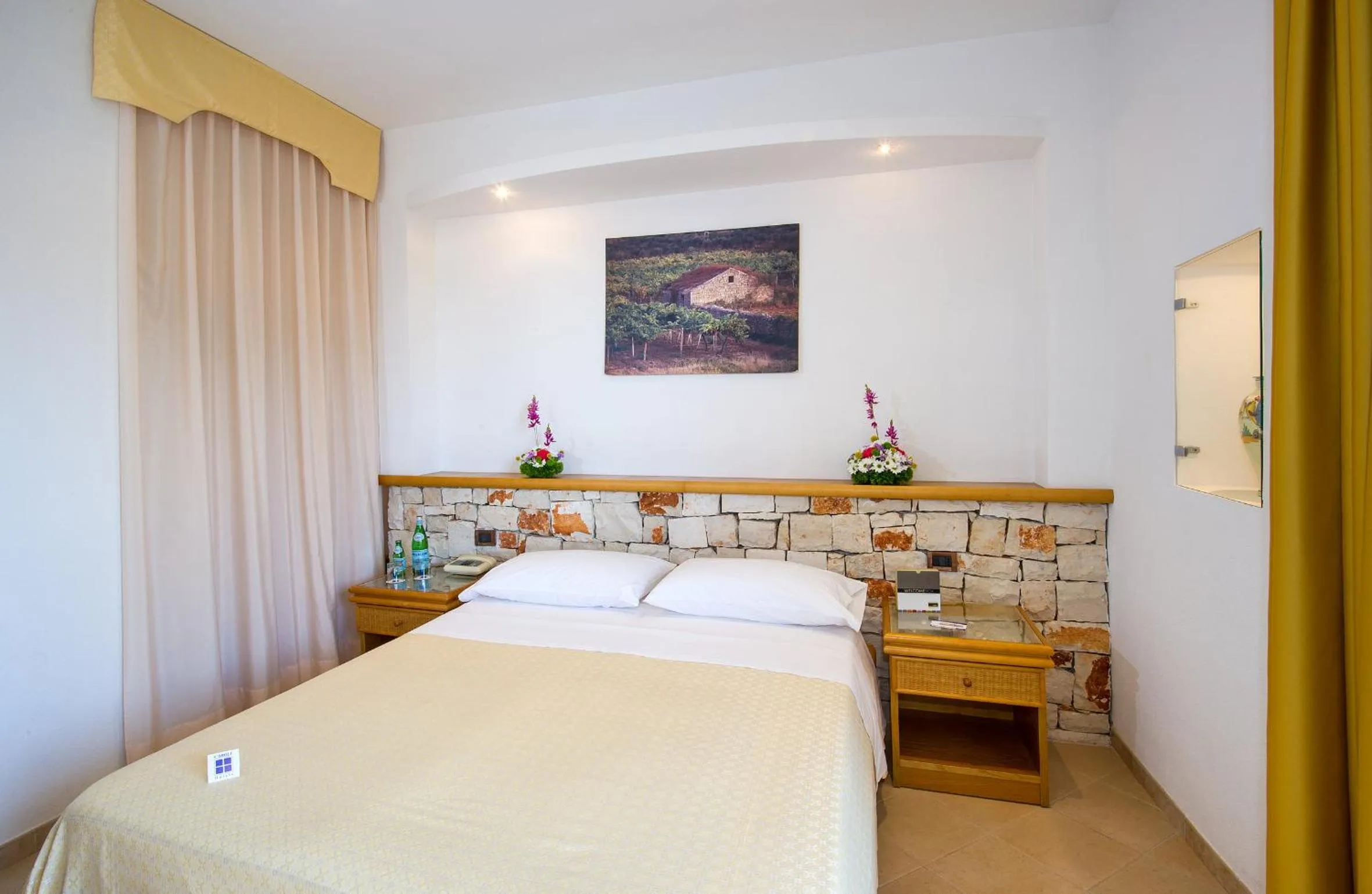 Standard Double Room in Hotel Terminal - Caroli Hotels