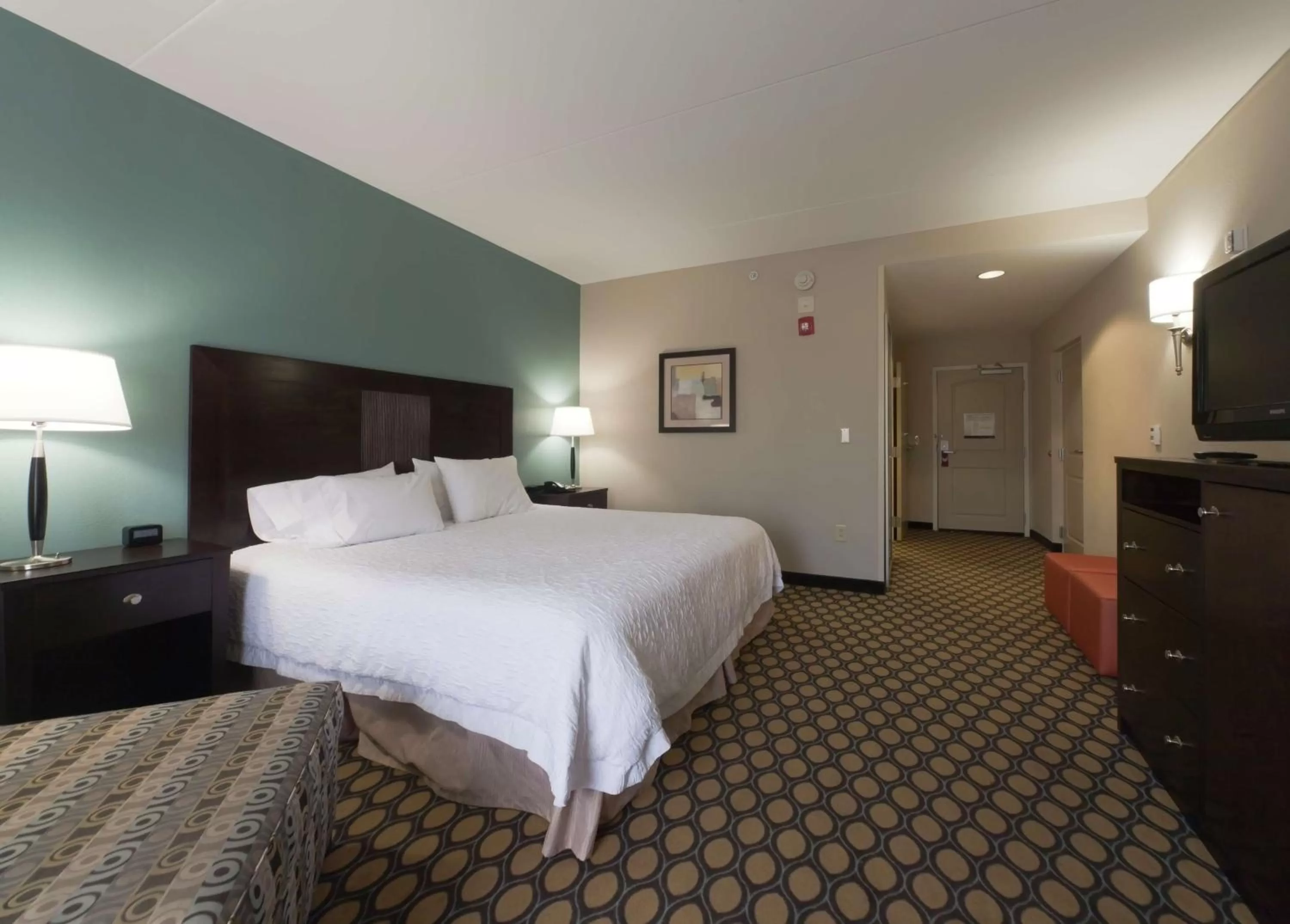 King Room Hearing Accessible with Tub /Non-Smoking in Hampton Inn North Brunswick
