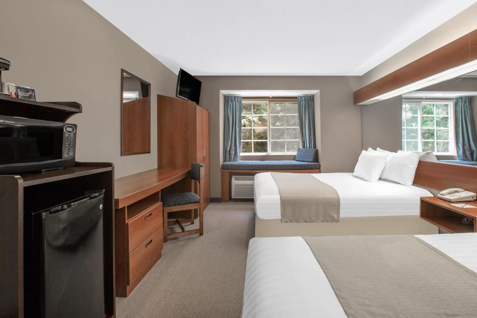 Queen Room with Two Queen Beds - Non-Smoking in Microtel Inn & Suites by Wyndham Gardendale - Birmingham North