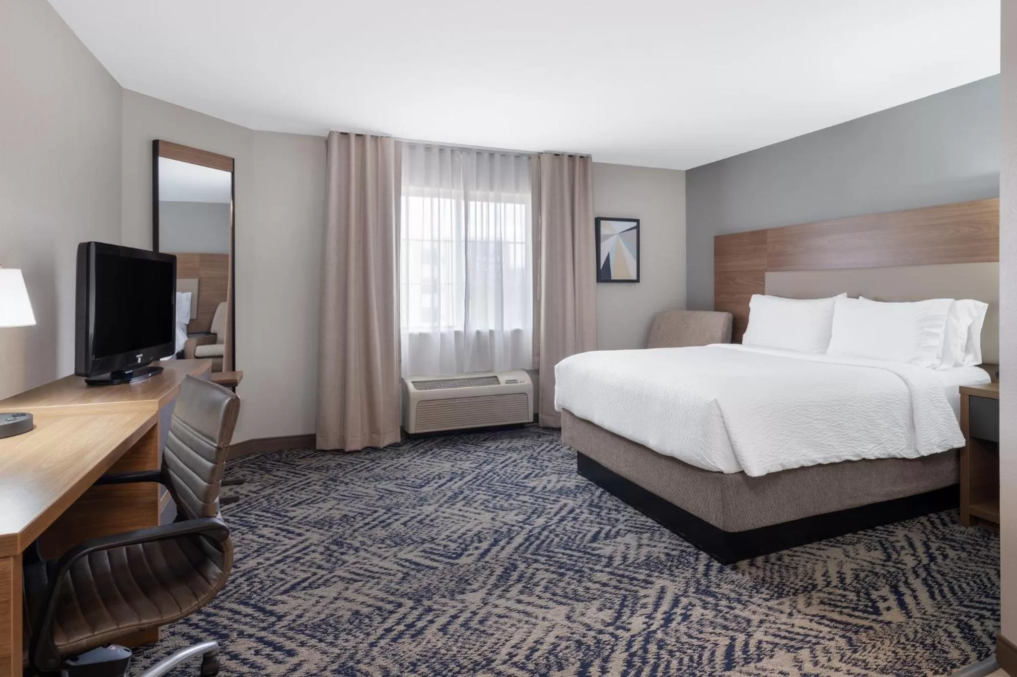Studio Queen Suite in Candlewood Suites Elkhart by IHG