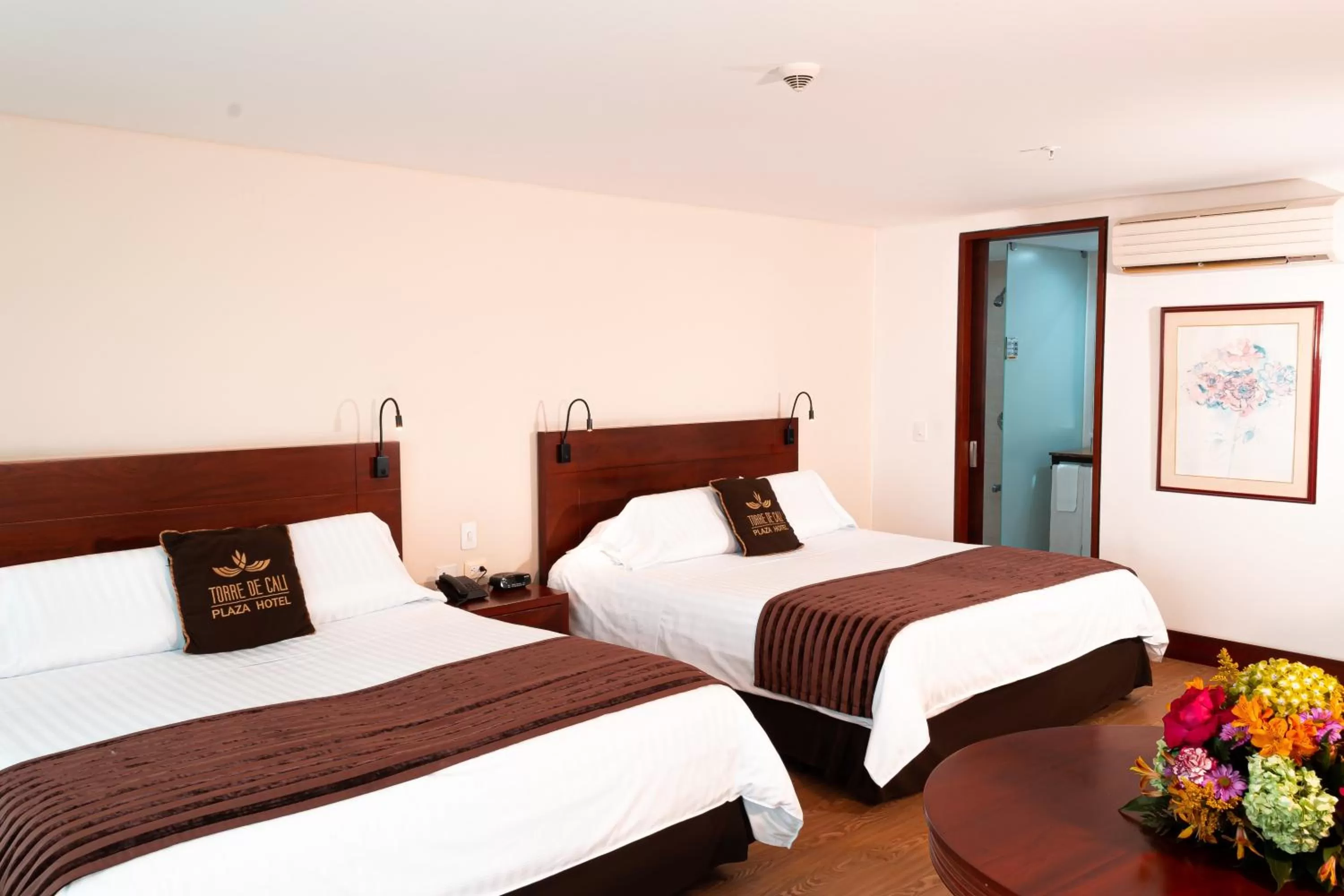 Premier Twin Room in Torre de Cali Plaza Hotel