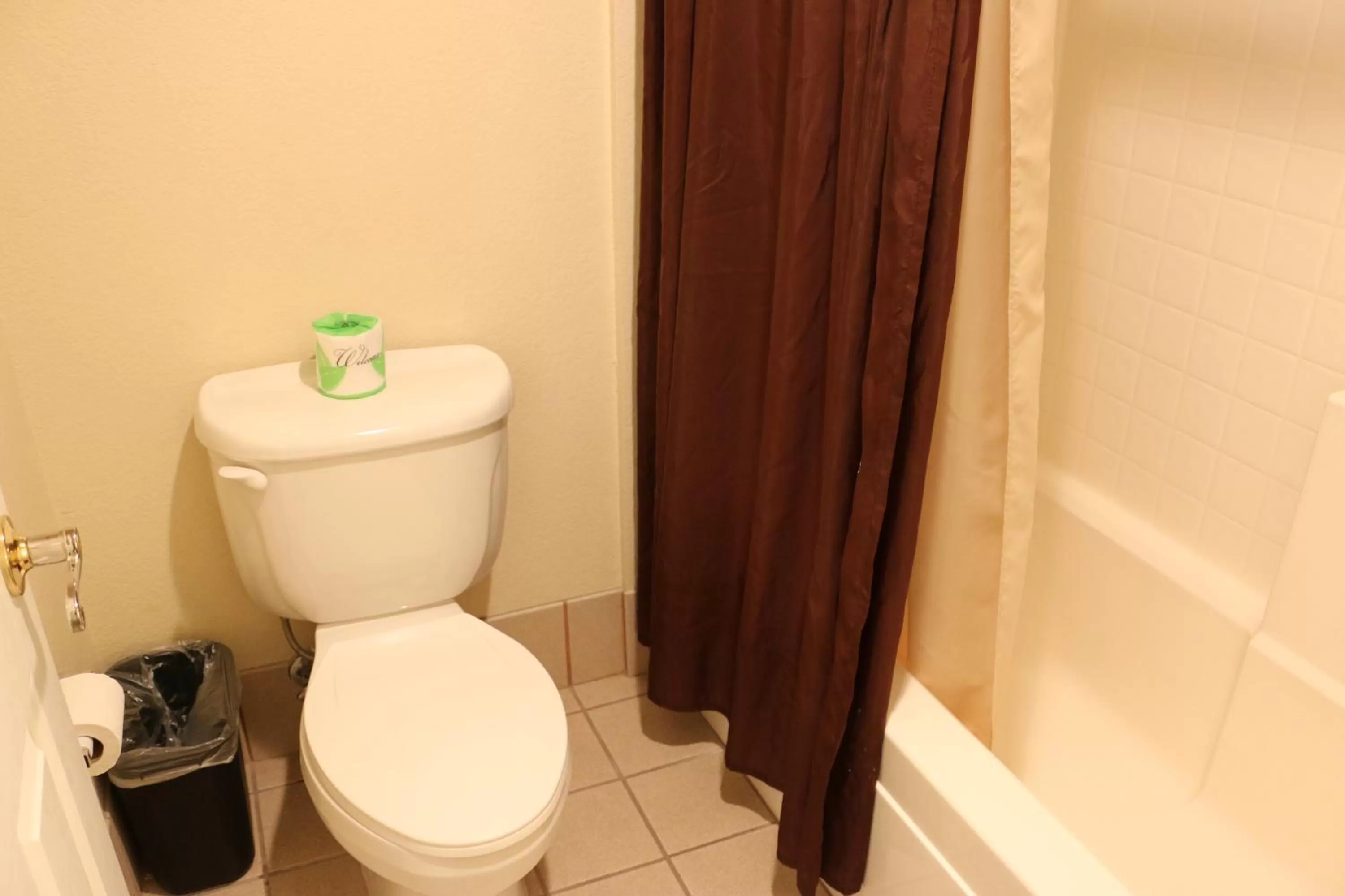 Superior Queen Room with Two Queen Beds, Second Floor (No Pets) in Historian Inn