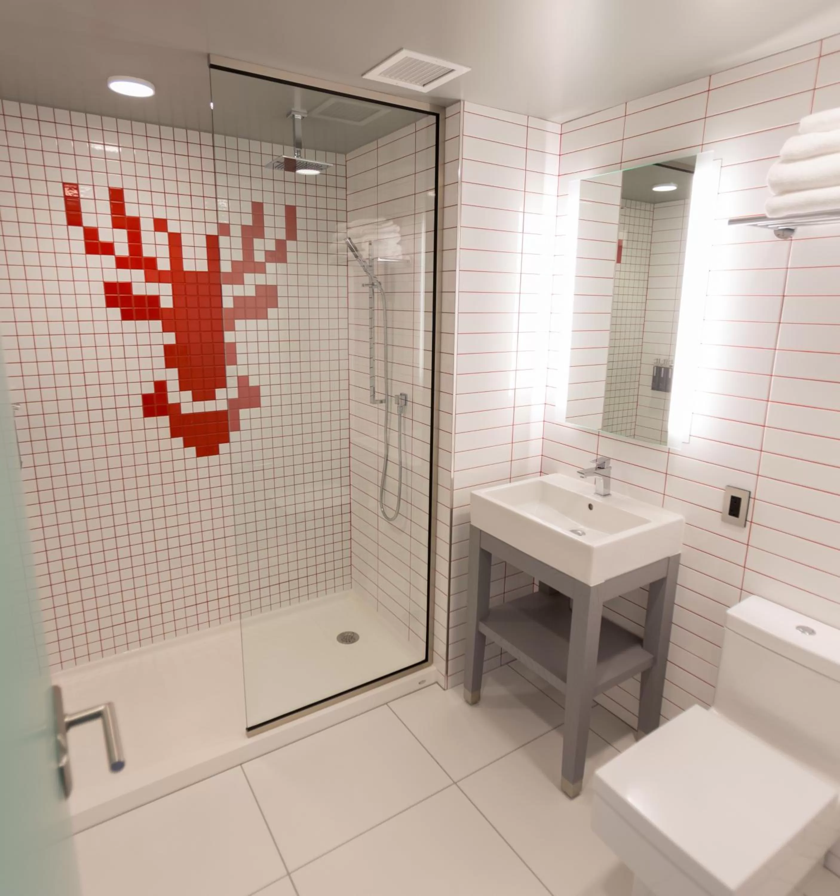 Queen Studio with Two Queen Beds - Non-Smoking/High Floor in Radisson Red Minneapolis Downtown