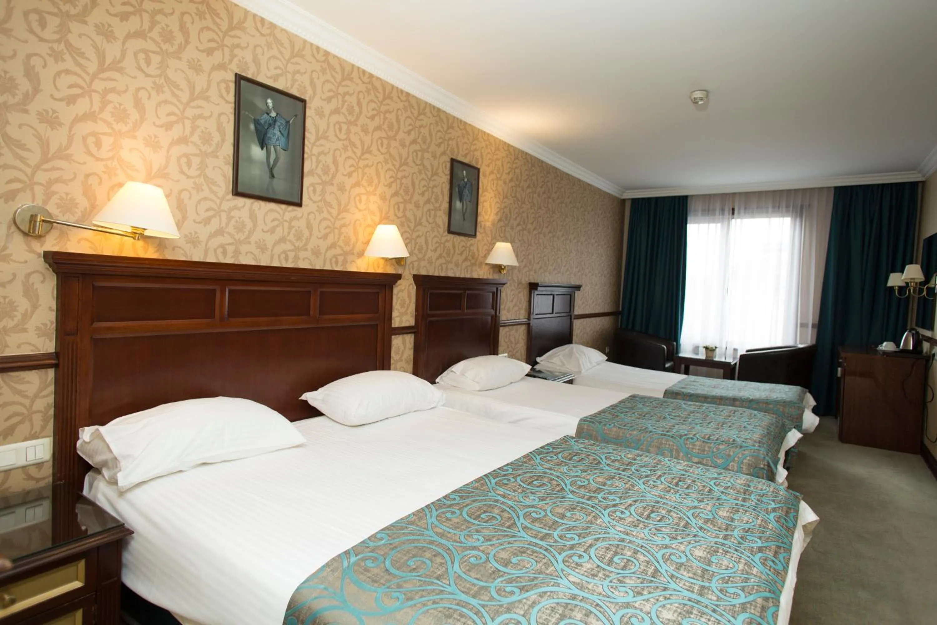 Bed in Topkapi Inter Istanbul Hotel