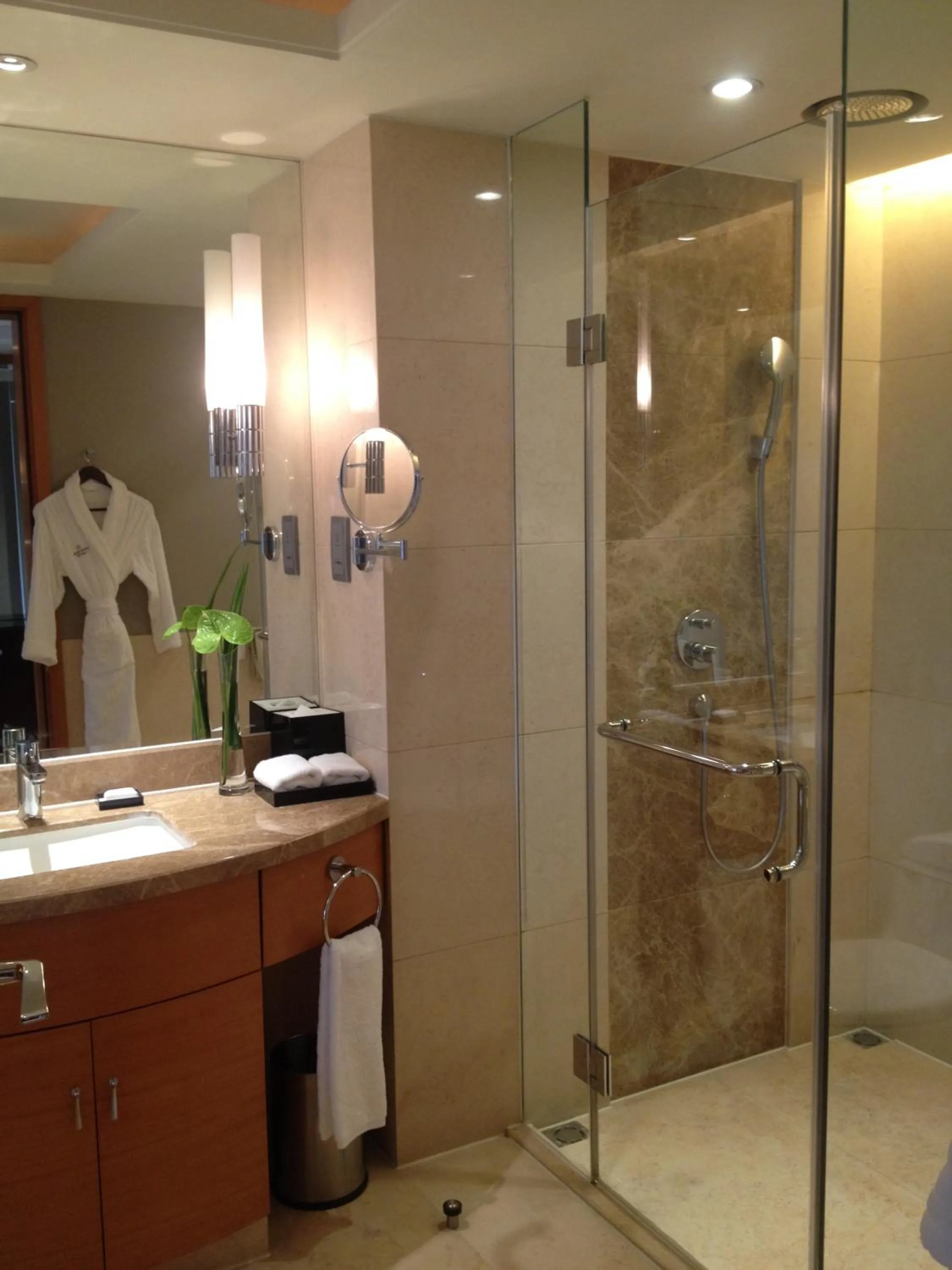 Executive Floor DeluxeTwin Room in Wanda Realm Beijing