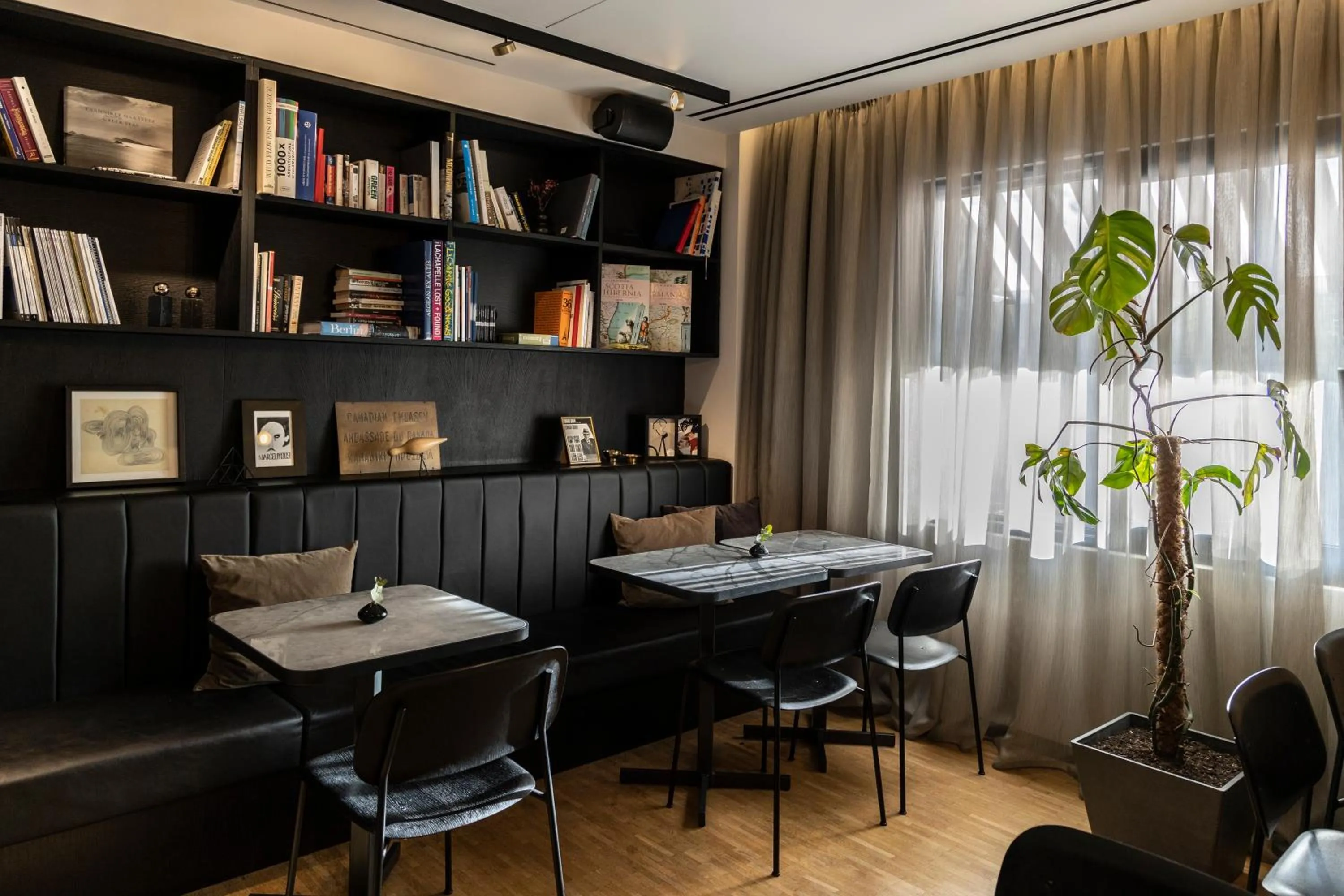Lounge or bar in The Modernist Athens