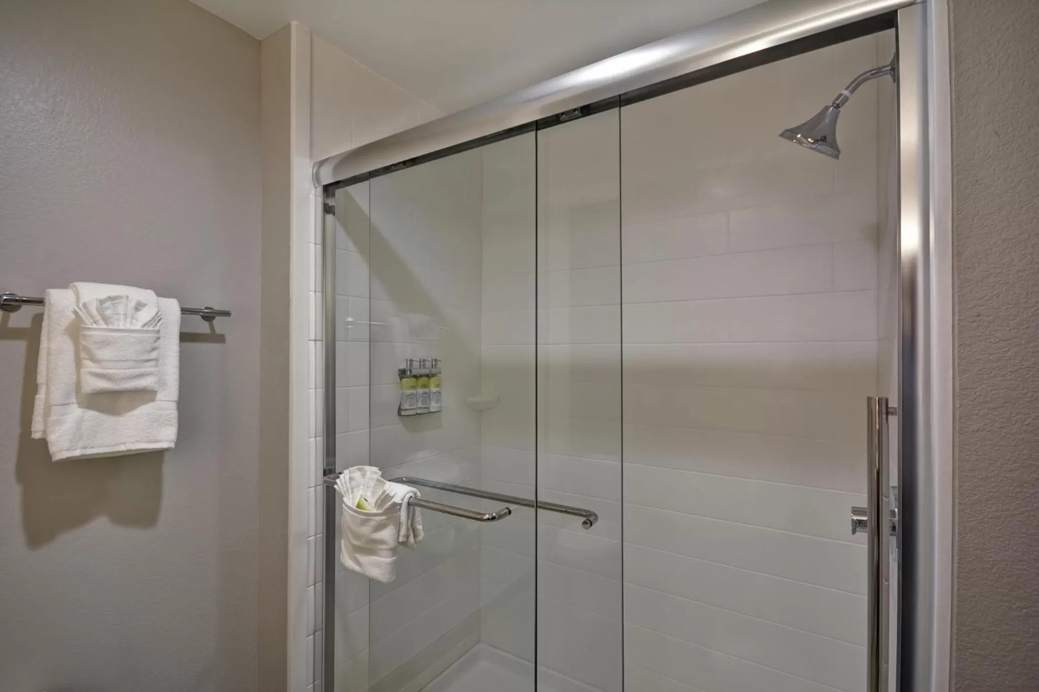 King Suite in Holiday Inn Express & Suites - Houston NASA - Boardwalk Area by IHG