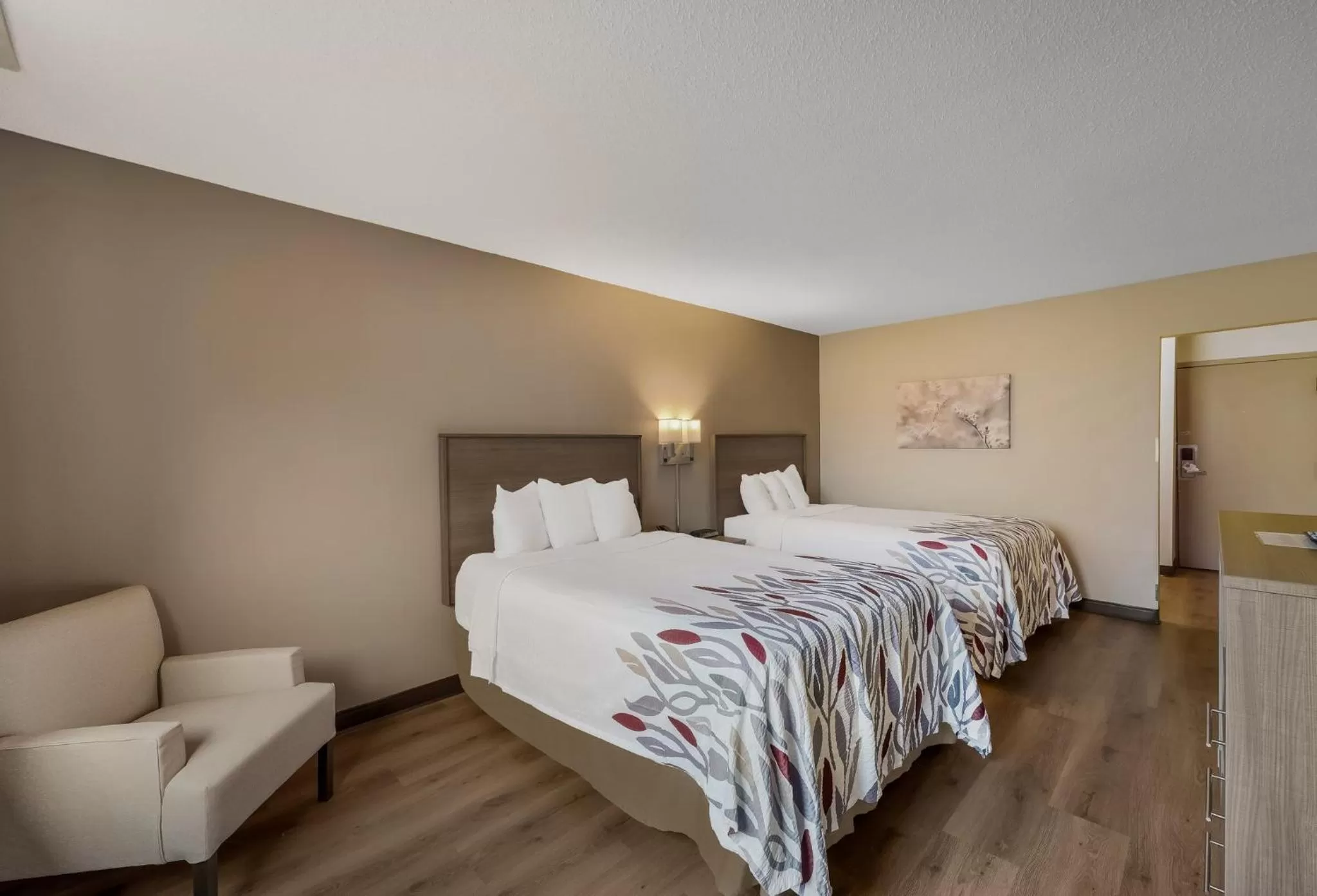 Deluxe Room with Two Double Beds Non-Smoking in Red Roof Inn Painted Post