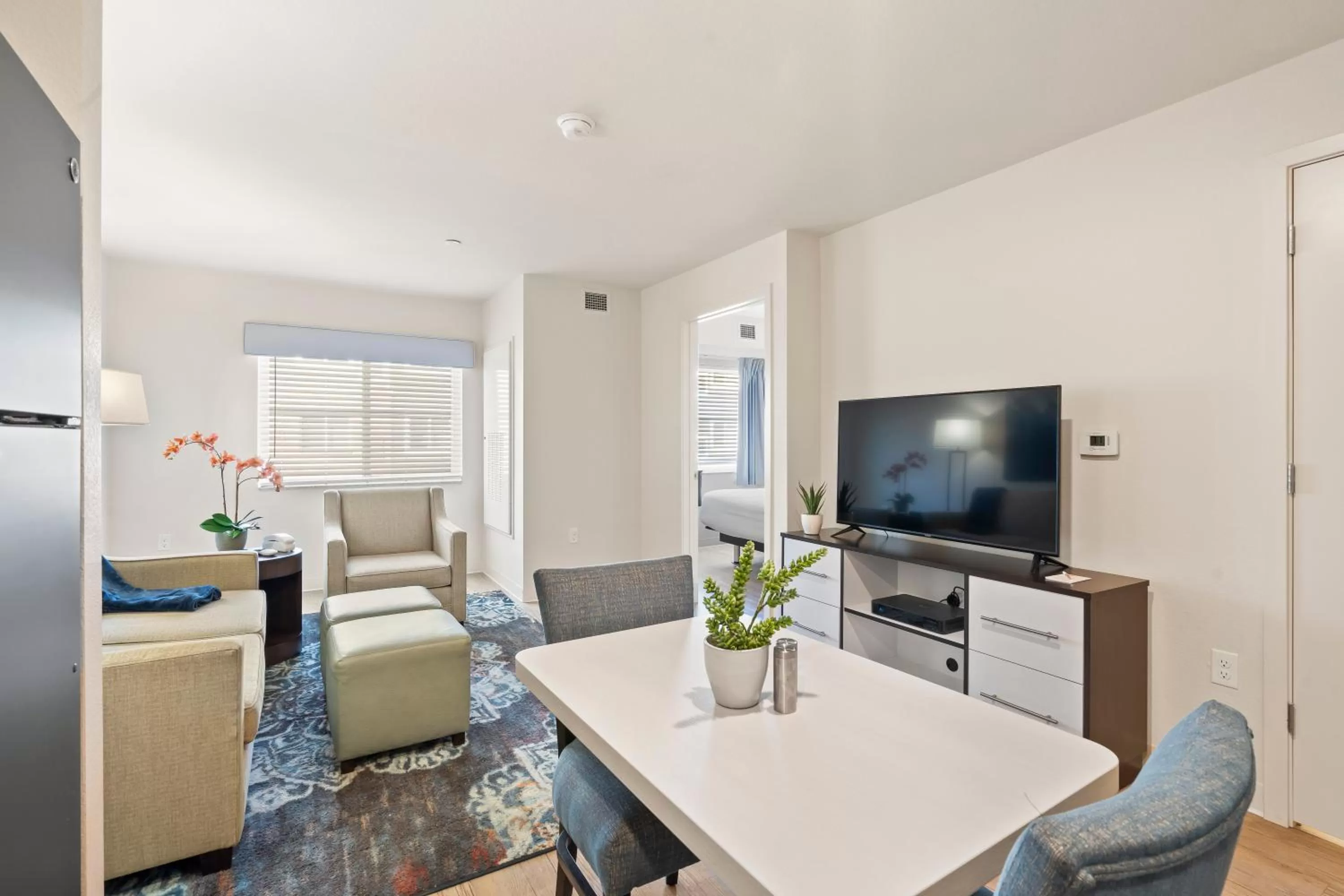 One Bedroom Suite w/Fully Equipped Kitchen in WaterWalk Extended Stay by Wyndham Kansas City - Overland Pk