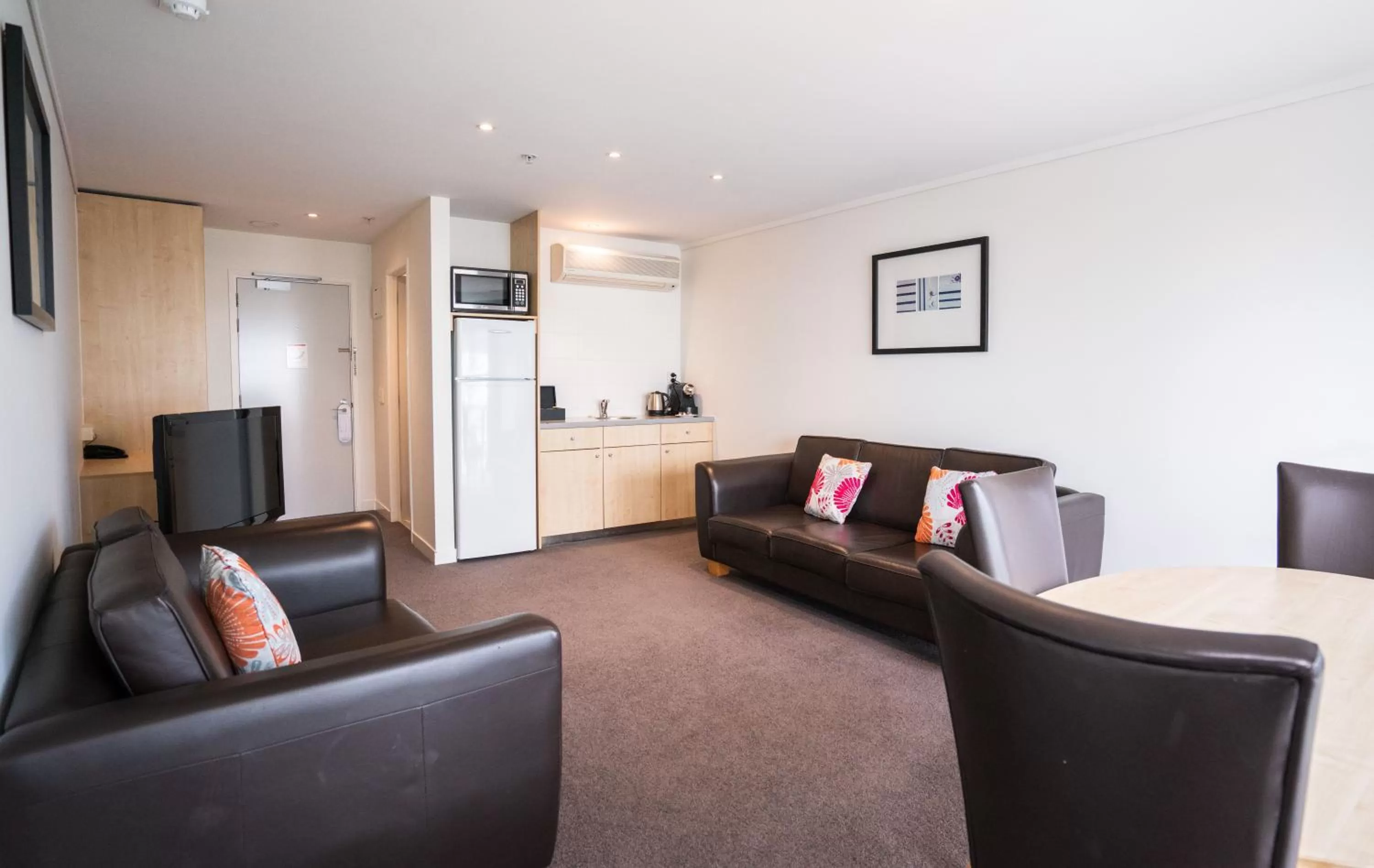 Suite with Sea View in Scenic Hotel Te Pania