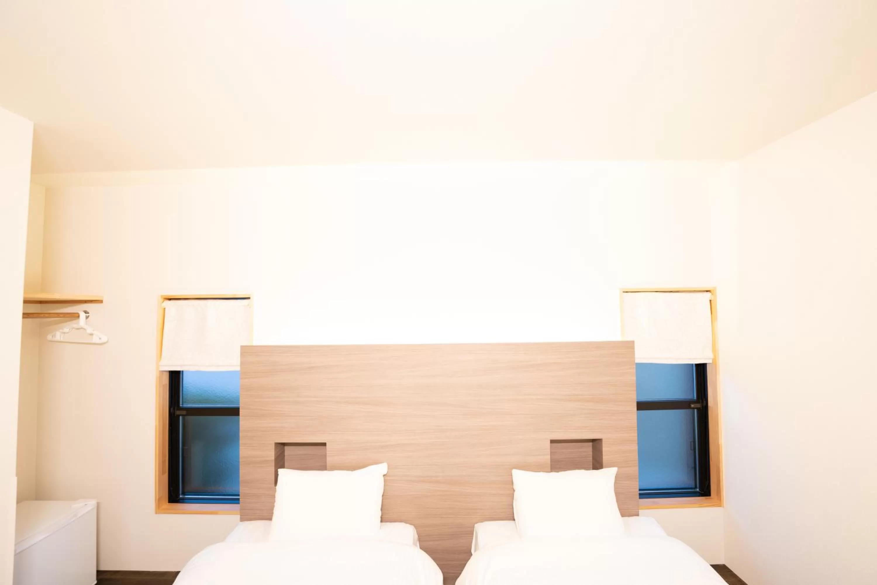 Twin Room - single occupancy in B&B MIKAWA Info Centre - Kanazawa Fish Harbour