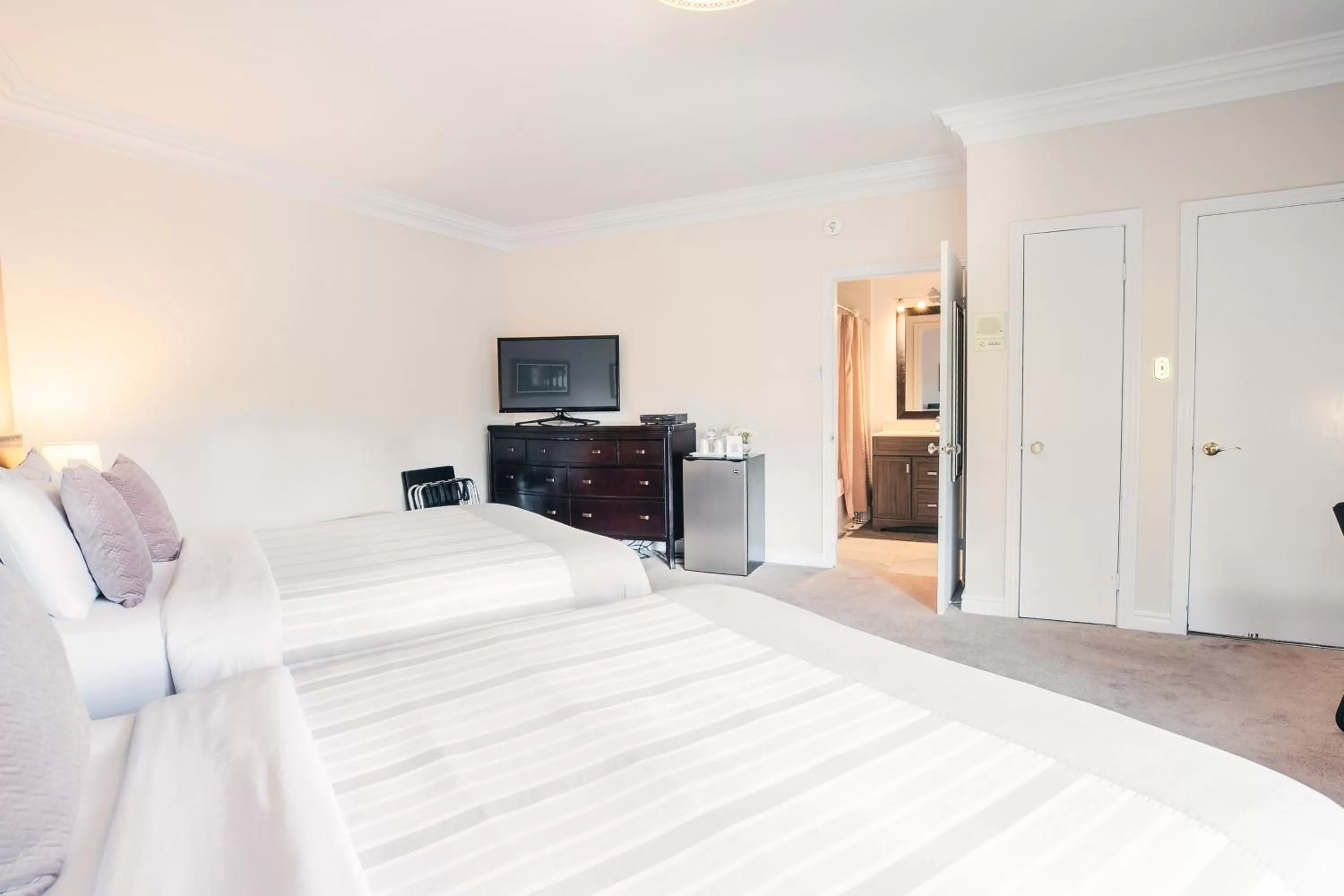 Family Room in Newton Villa