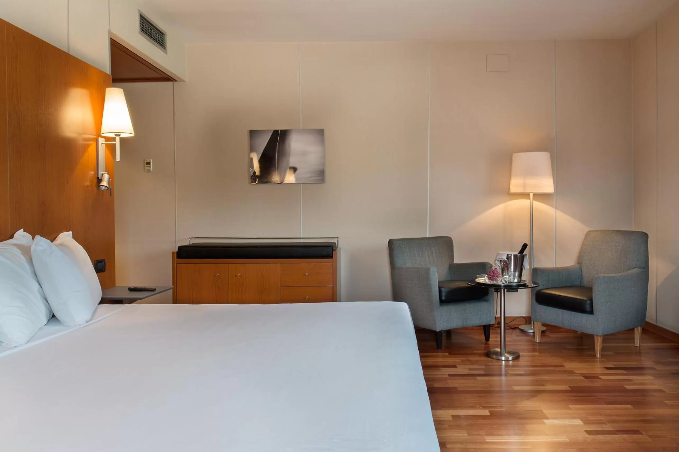 Superior Double Room in Exe Cuenca