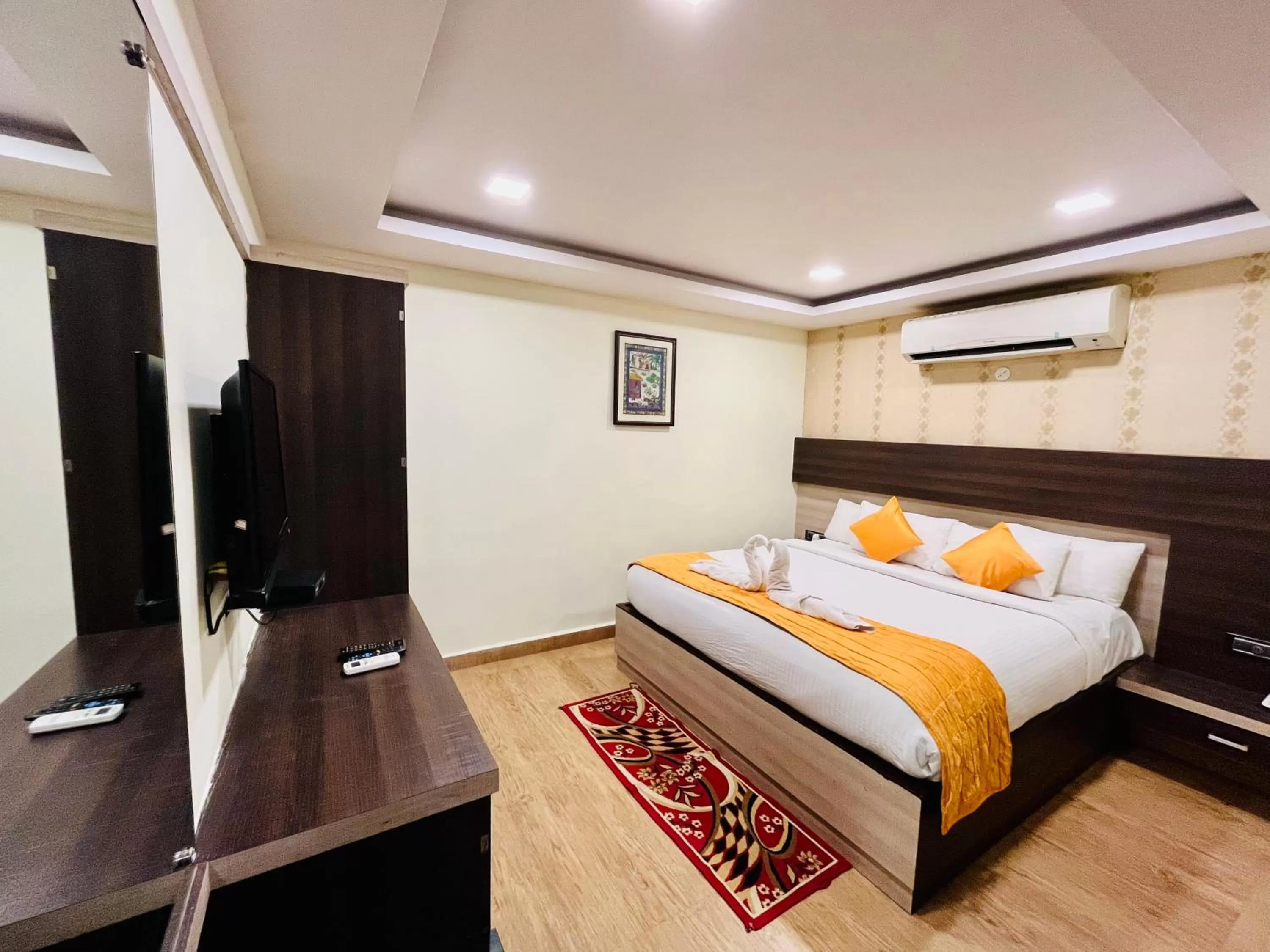 Superior Suite in Shankar Bhavan By Vinayak Hotels