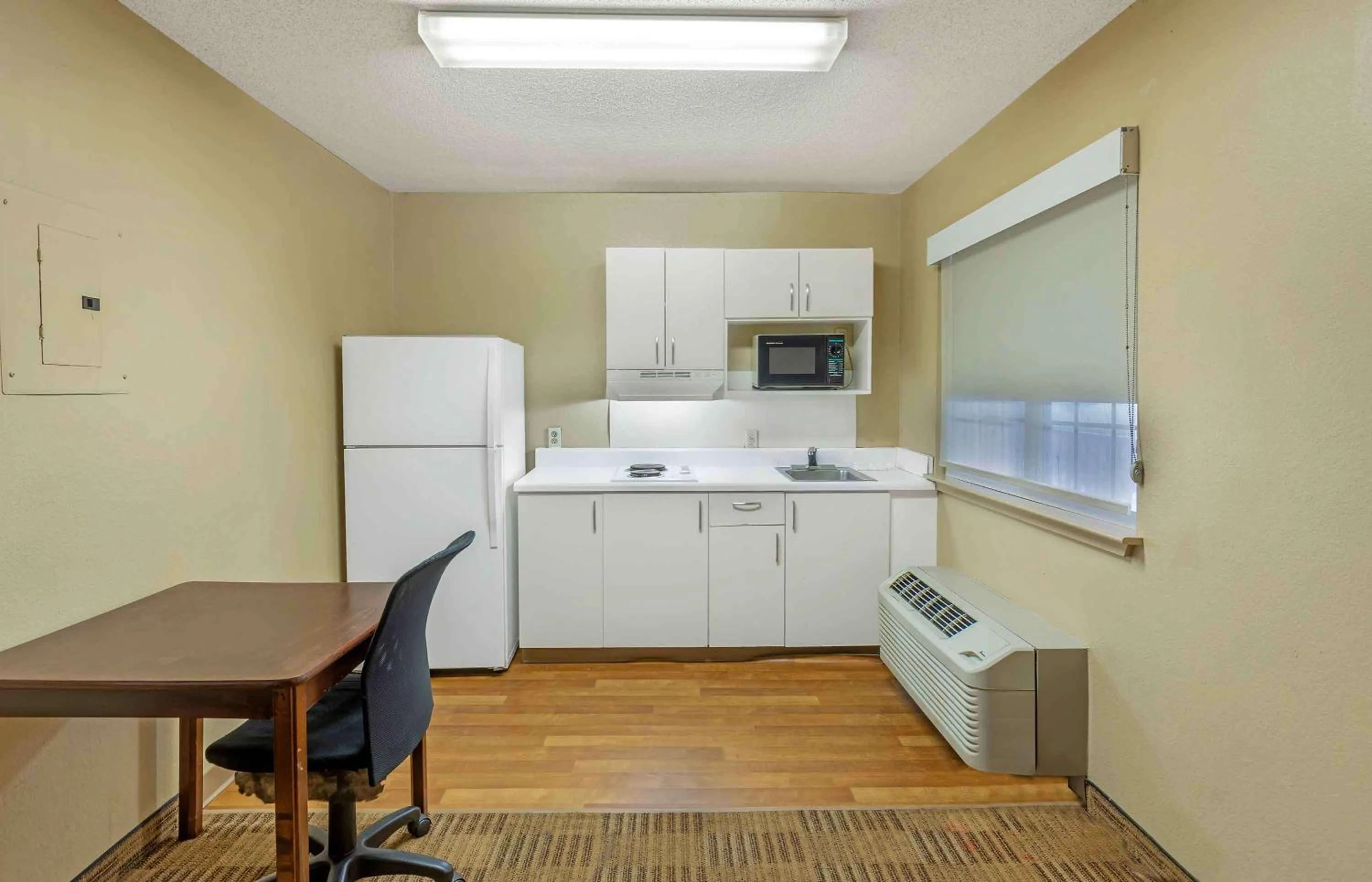 Studio with 2 Double Beds - Non-Smoking in Extended Stay America Select Suites - Greensboro - Wendover Ave - Big Tree Way