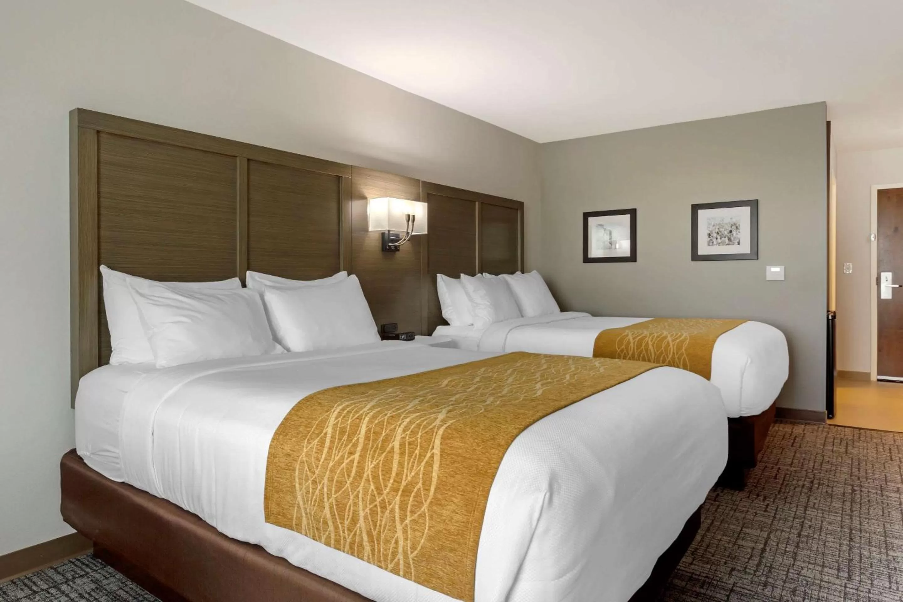 Queen Room with Two Queen Beds - Accessible/Non Smoking in Comfort Inn Jonesboro