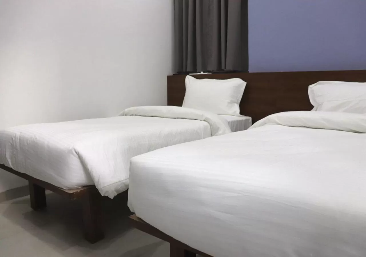 Standard Twin Room - single occupancy in Sharman Suites