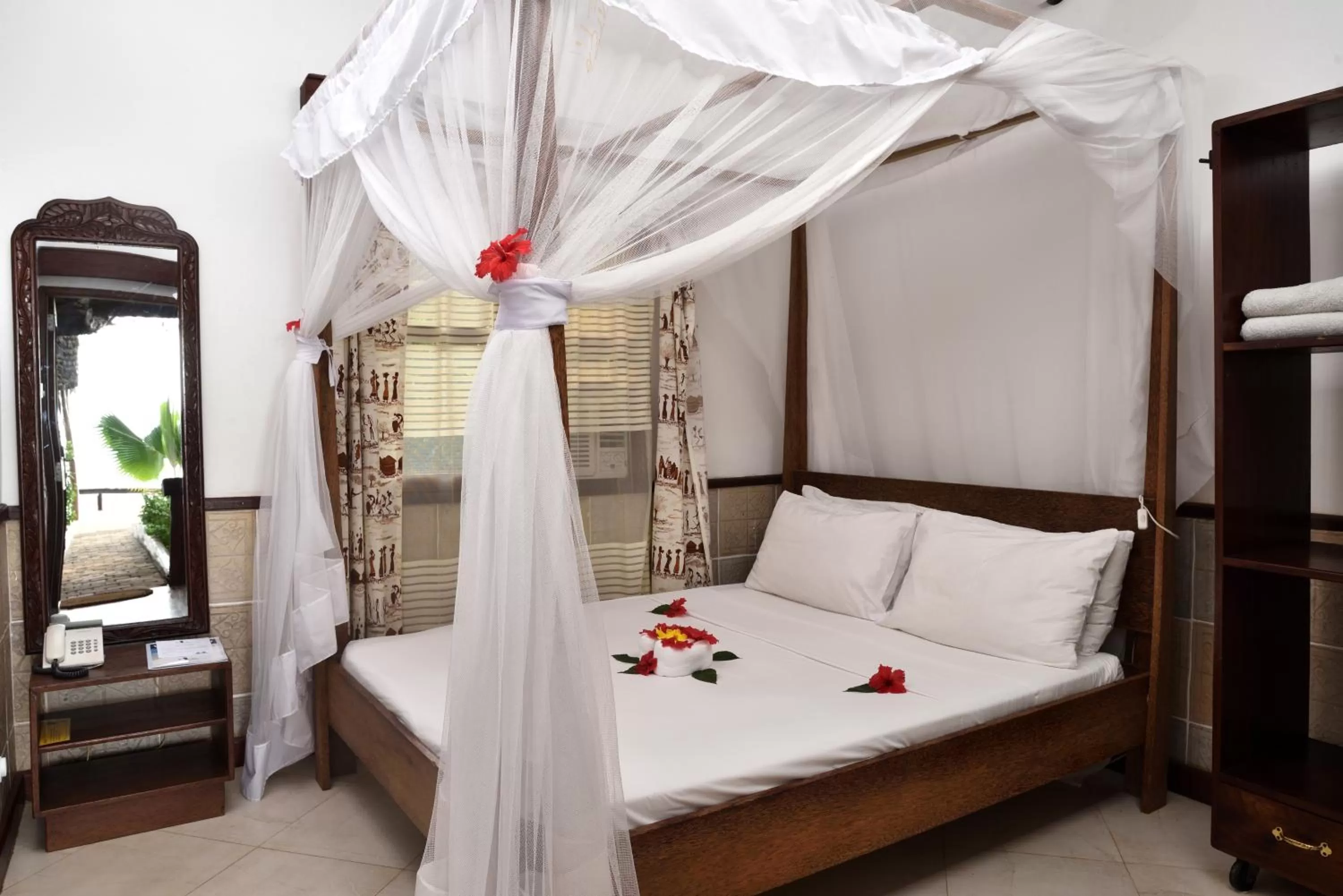 Standard Double or Twin Room with Sea View in Mnarani Beach Cottages