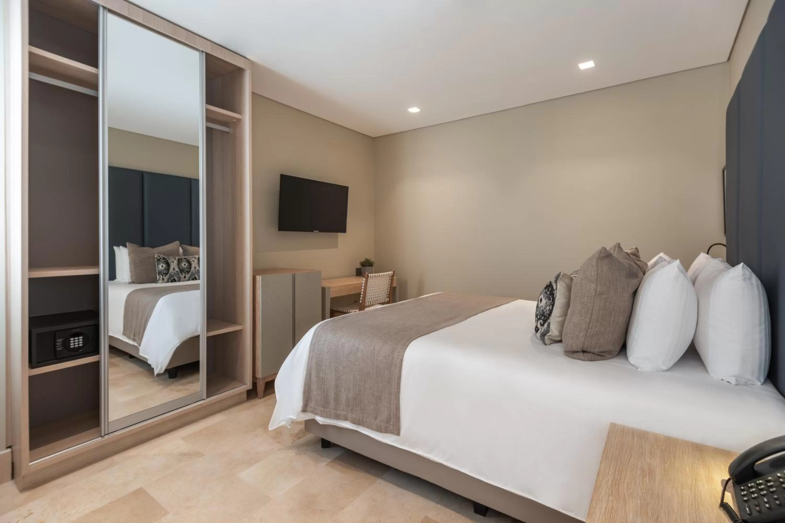 Double Room in Oz Hotel Luxury