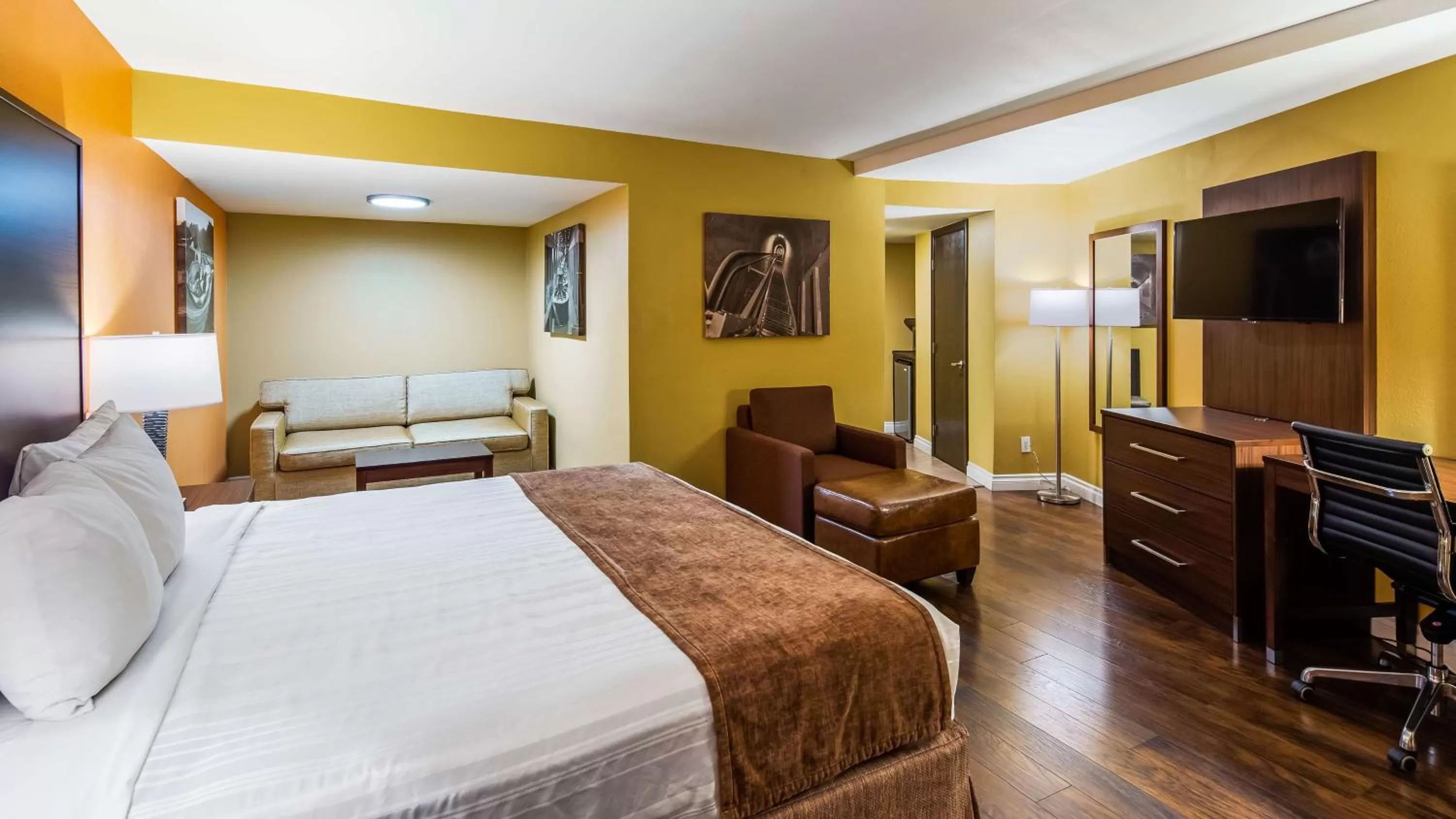 King Room with Sofa Bed - Non-Smoking in Best Western Hoover Dam Hotel - SE Henderson, Boulder City