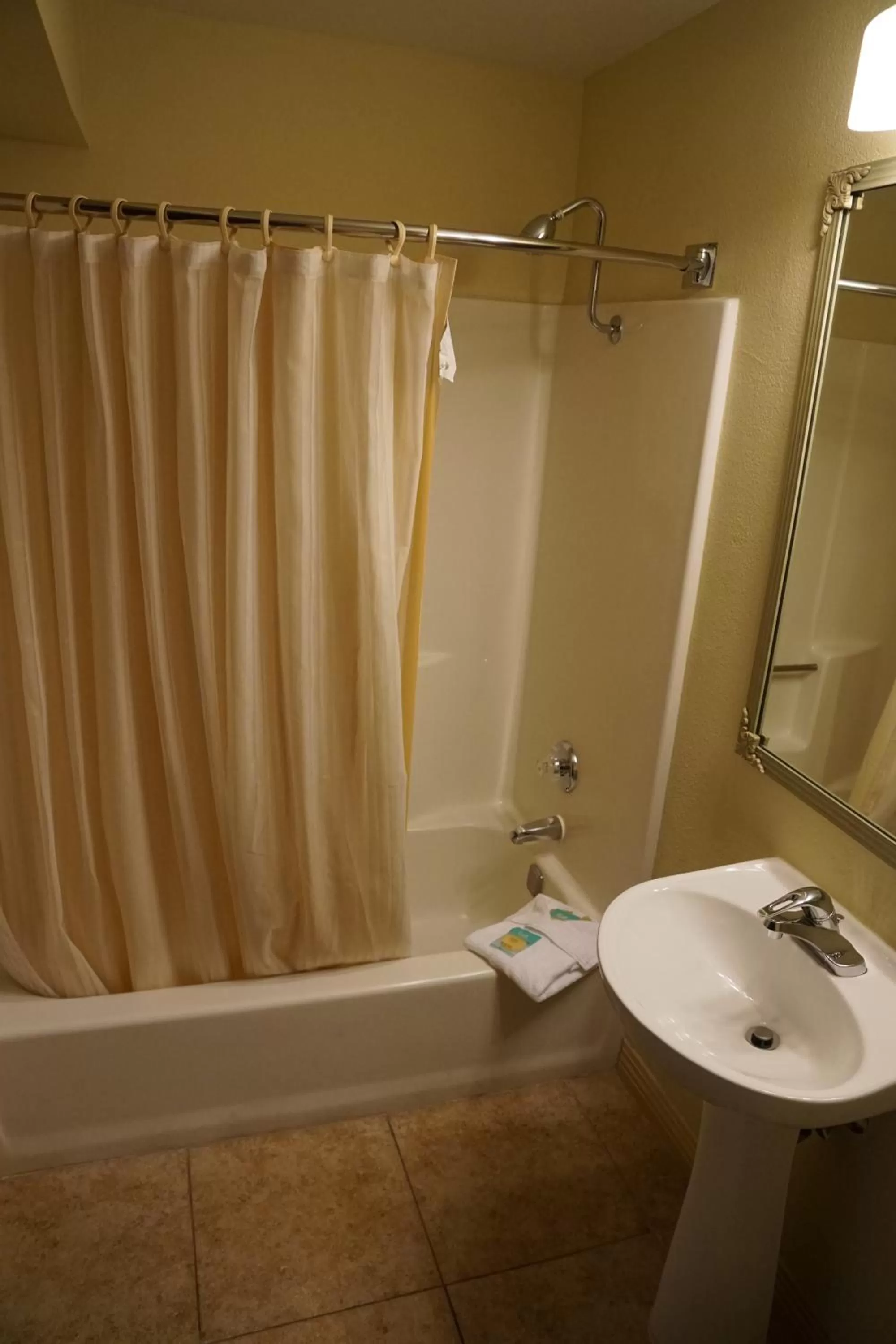 Superior Queen Room with Bathtub with Grab Bars - Mobility Accessible/Non-Smoking in Railroad Pass Hotel and Casino Ramada by Wyndham