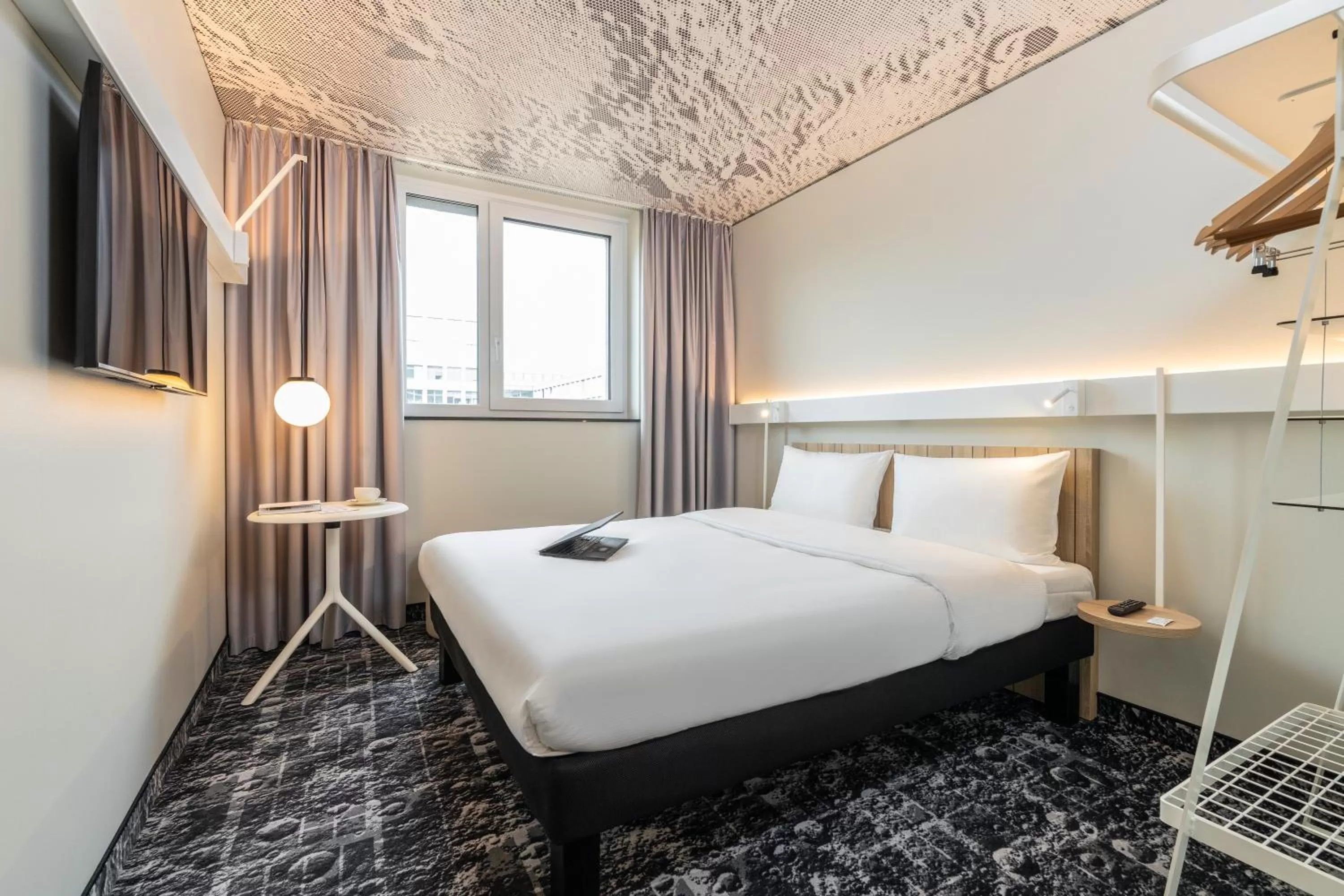 Standard Double Room in ibis Duesseldorf Airport