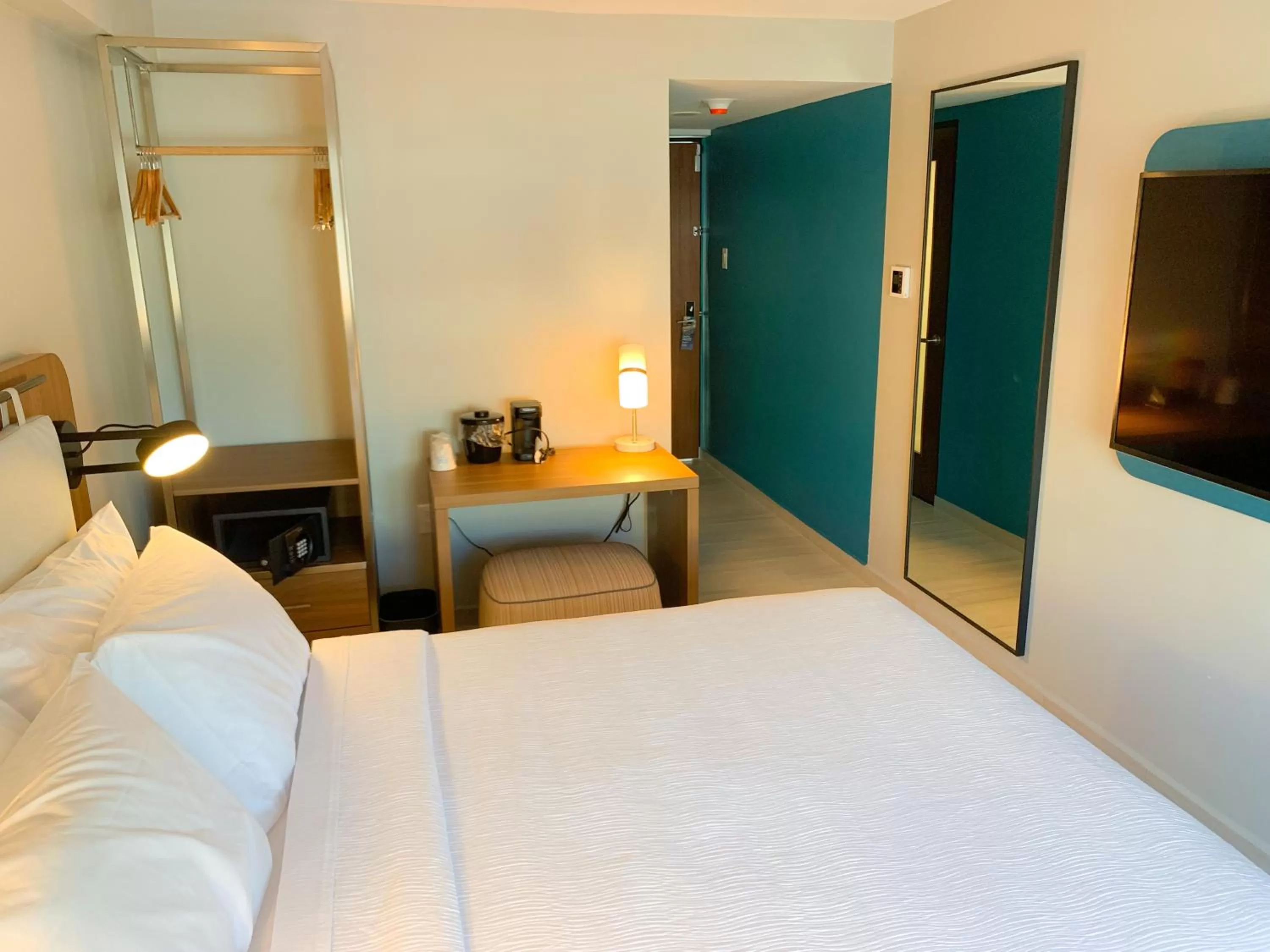 Queen Room - Non-Smoking in TRYP by Wyndham Mayaguez