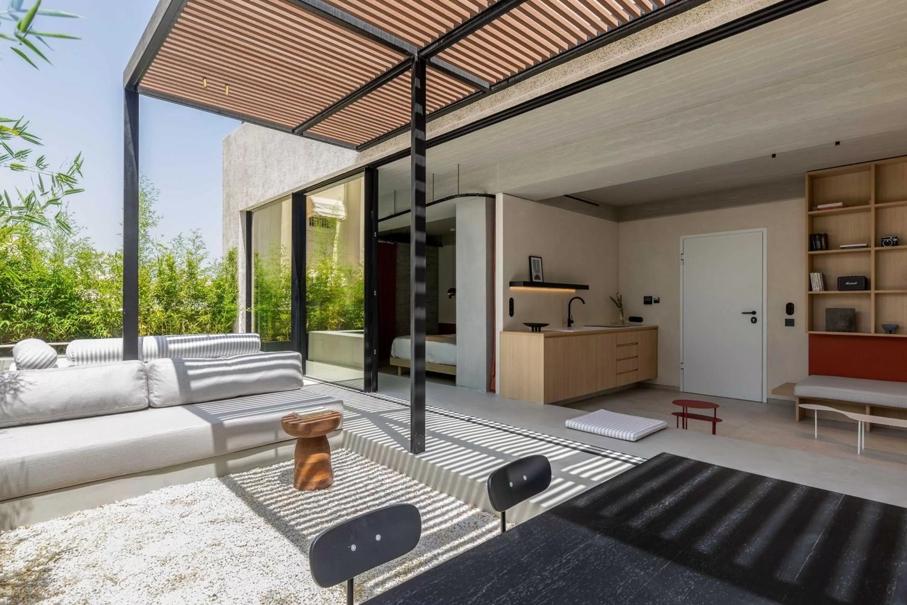 Penthouse Suite with private Hot Tub in The Newel Psychiko