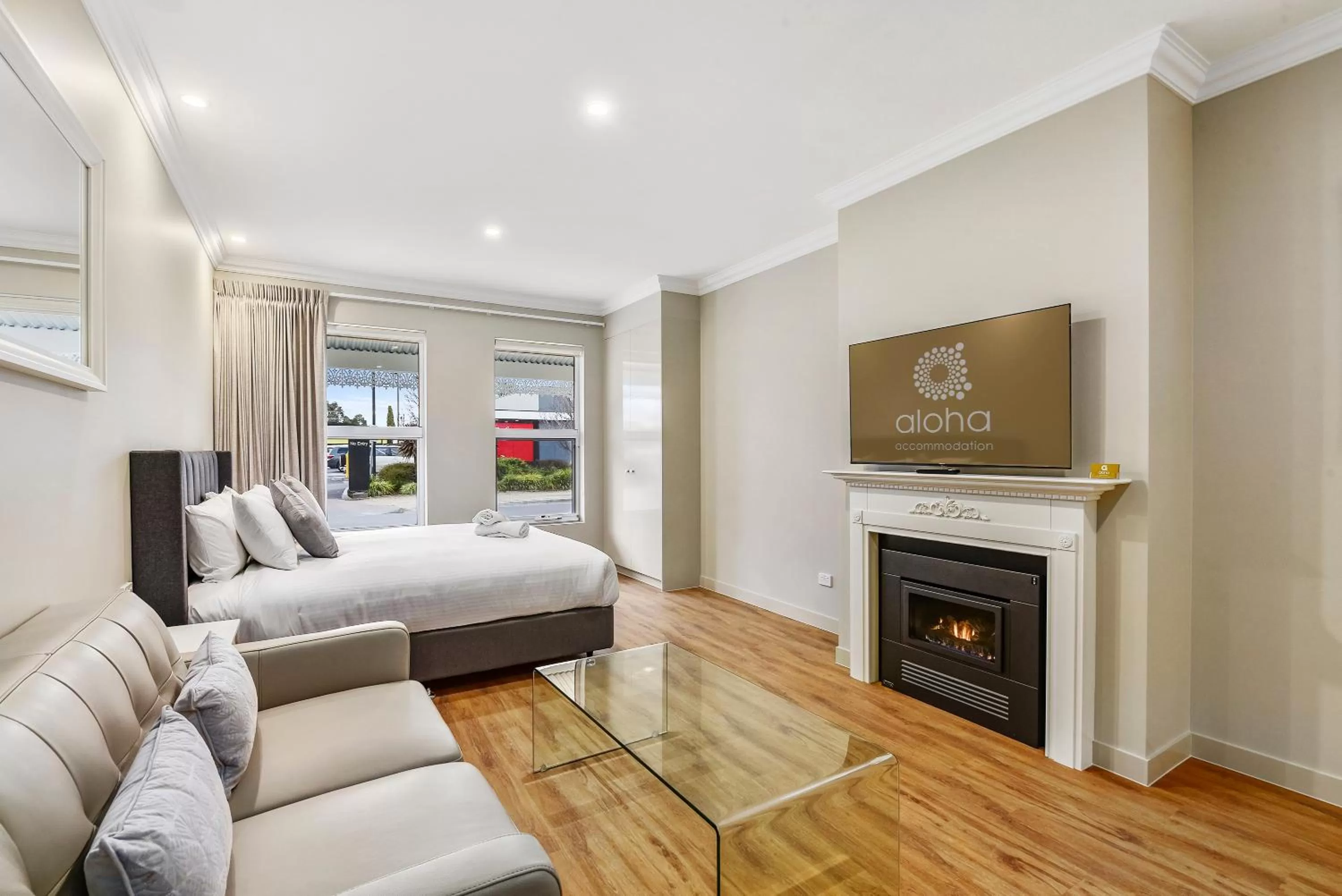 Deluxe King Studio in Aloha Central Luxury Accommodation