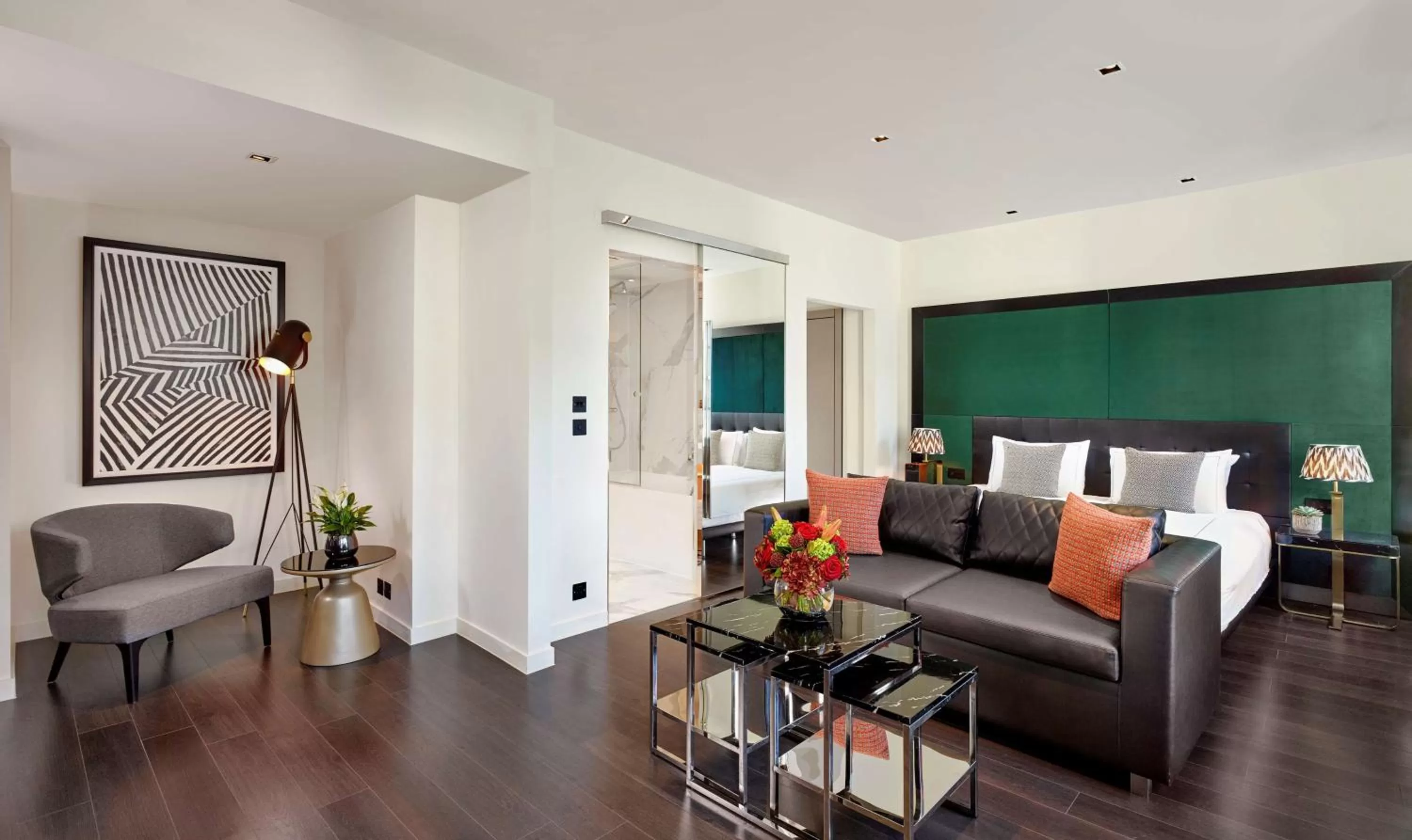 Studio King Suite (2 Adults + 2 Children) in Holmes Hotel London