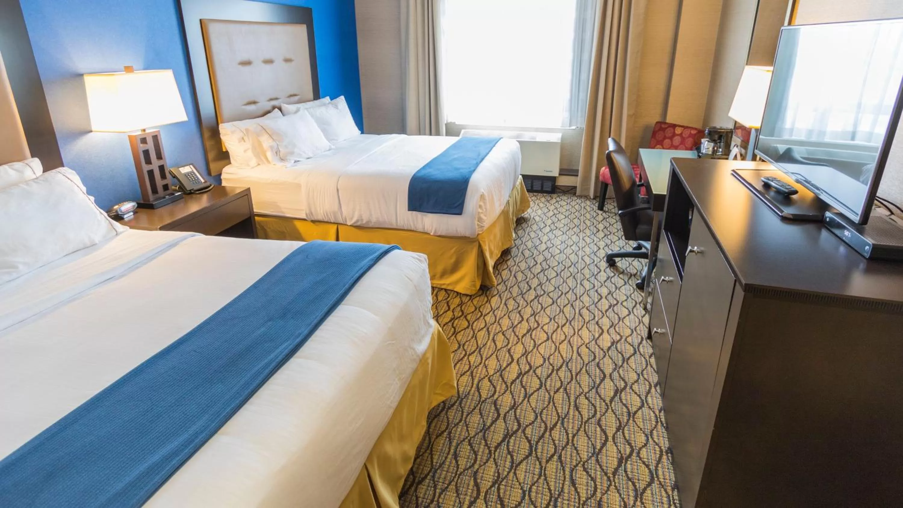 Queen Room with Two Queen Beds in Holiday Inn Express Thunder Bay by IHG