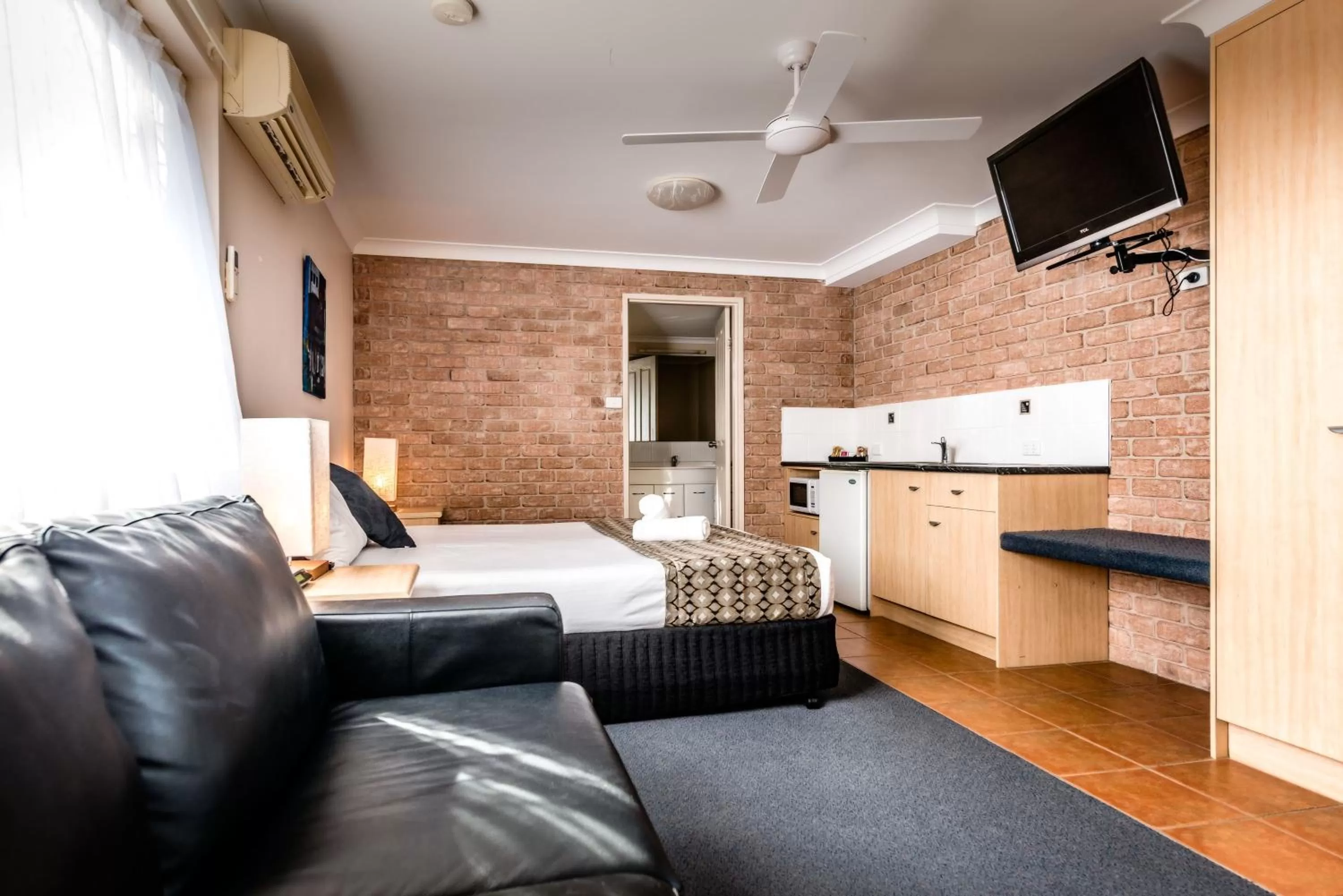 King Room with Spa Bath in Park Beach Resort Motel