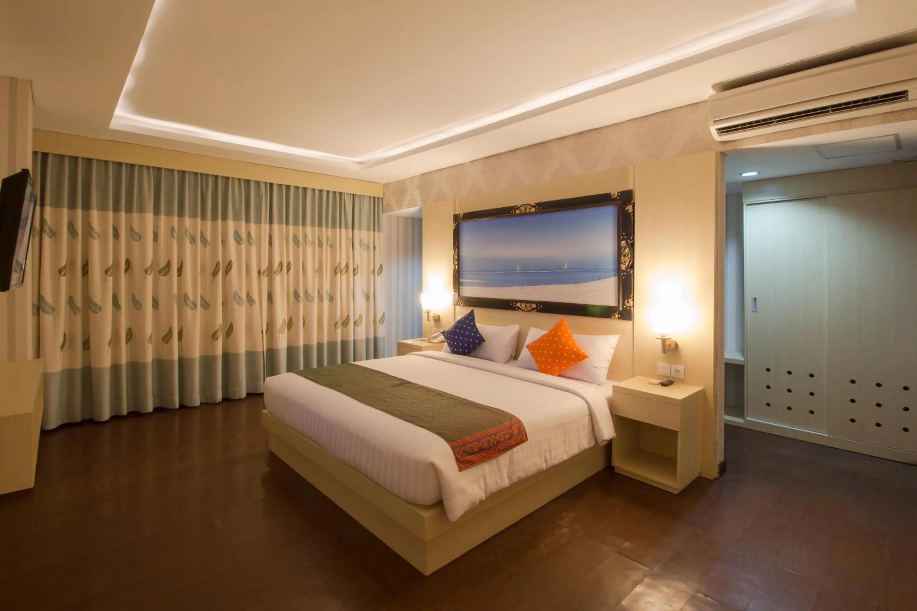 Junior Suite in Grand Puri Saron Hotel Yogyakarta