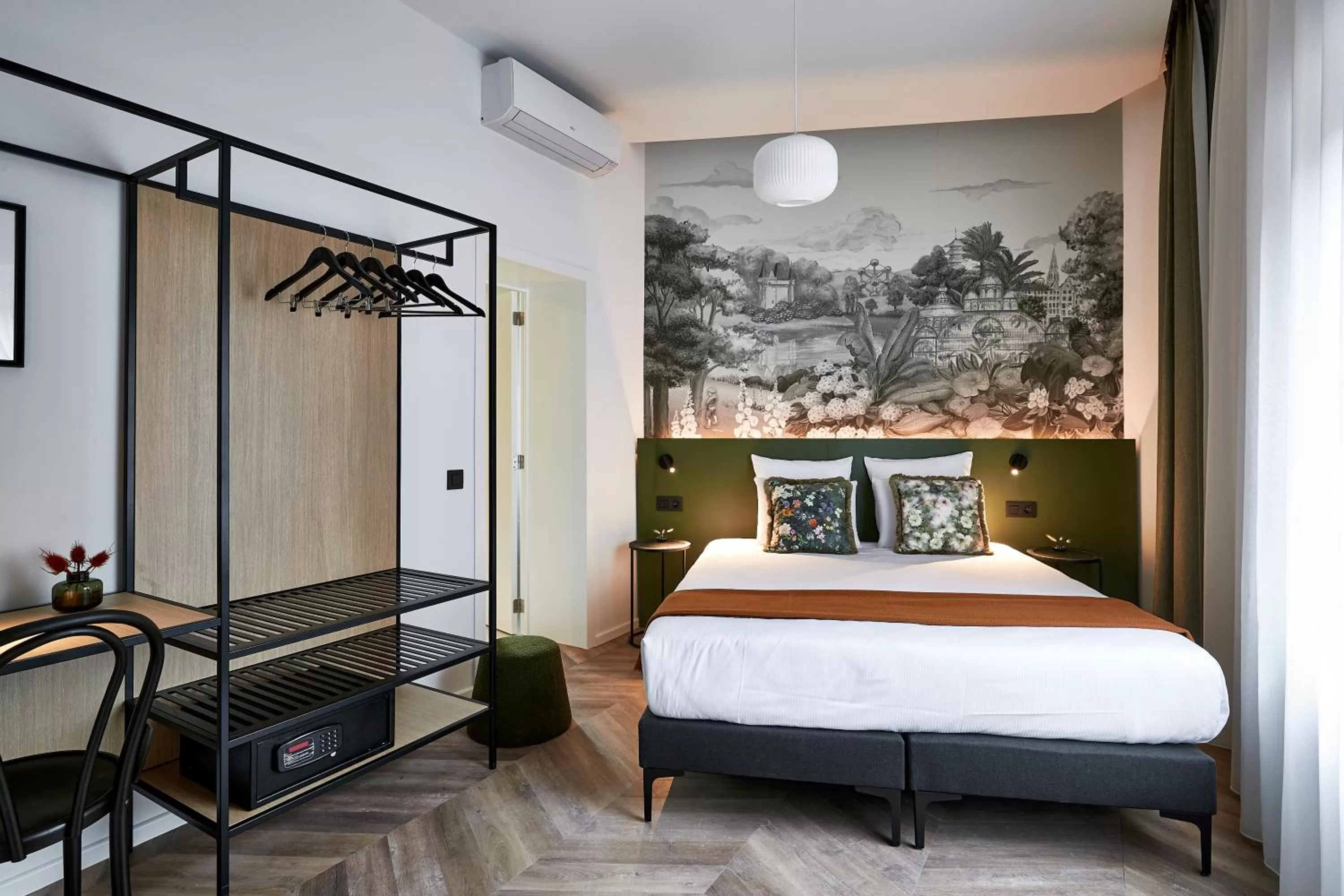 Superior Double Room in Urban Yard Hotel