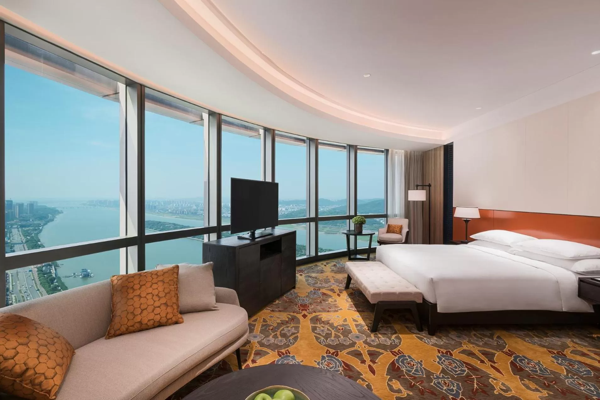 Grand Club Deluxe King Room with River View in Grand Hyatt Changsha