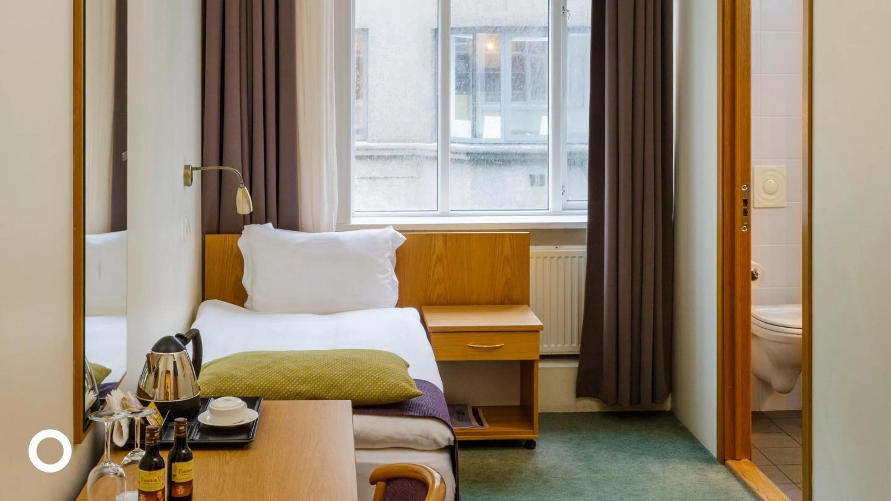 Standard Single Room in Center Hotels Skjaldbreid