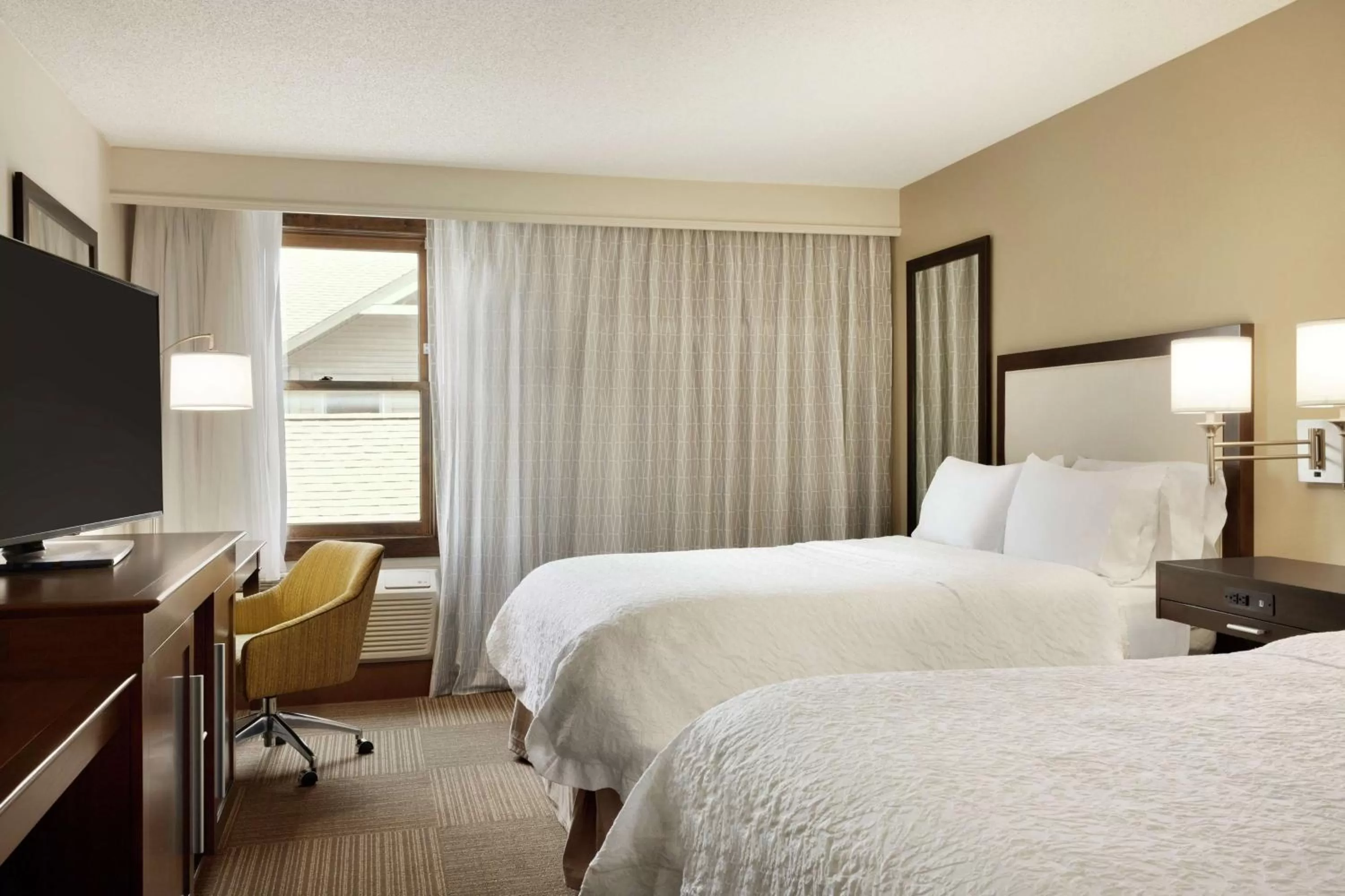 Double Room with Two Double Beds - Hearing Accessible/Non-Smoking  in Hampton Inn and Suites Springdale