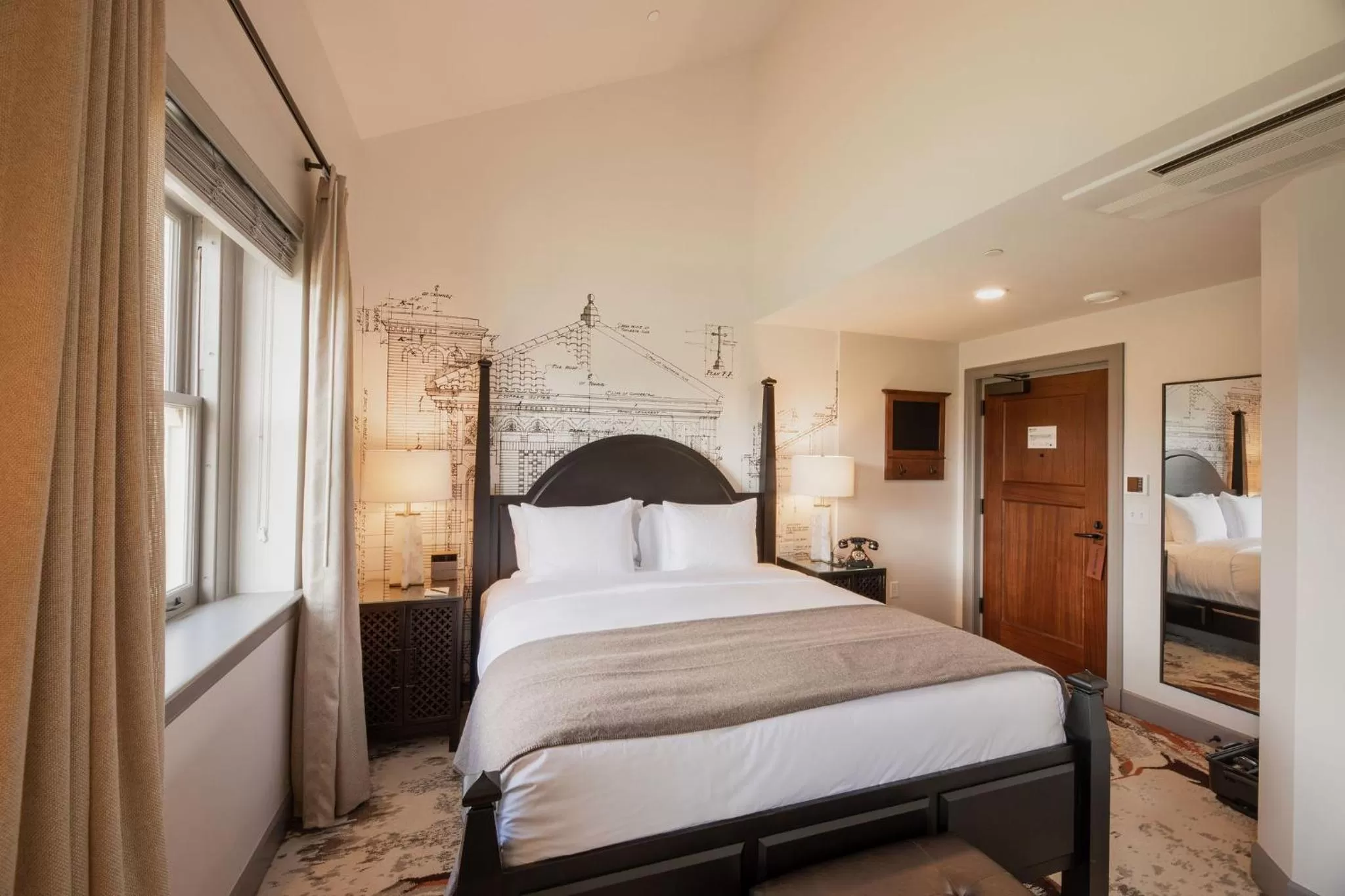 Deluxe King Room in The Lodge at St Edward Park