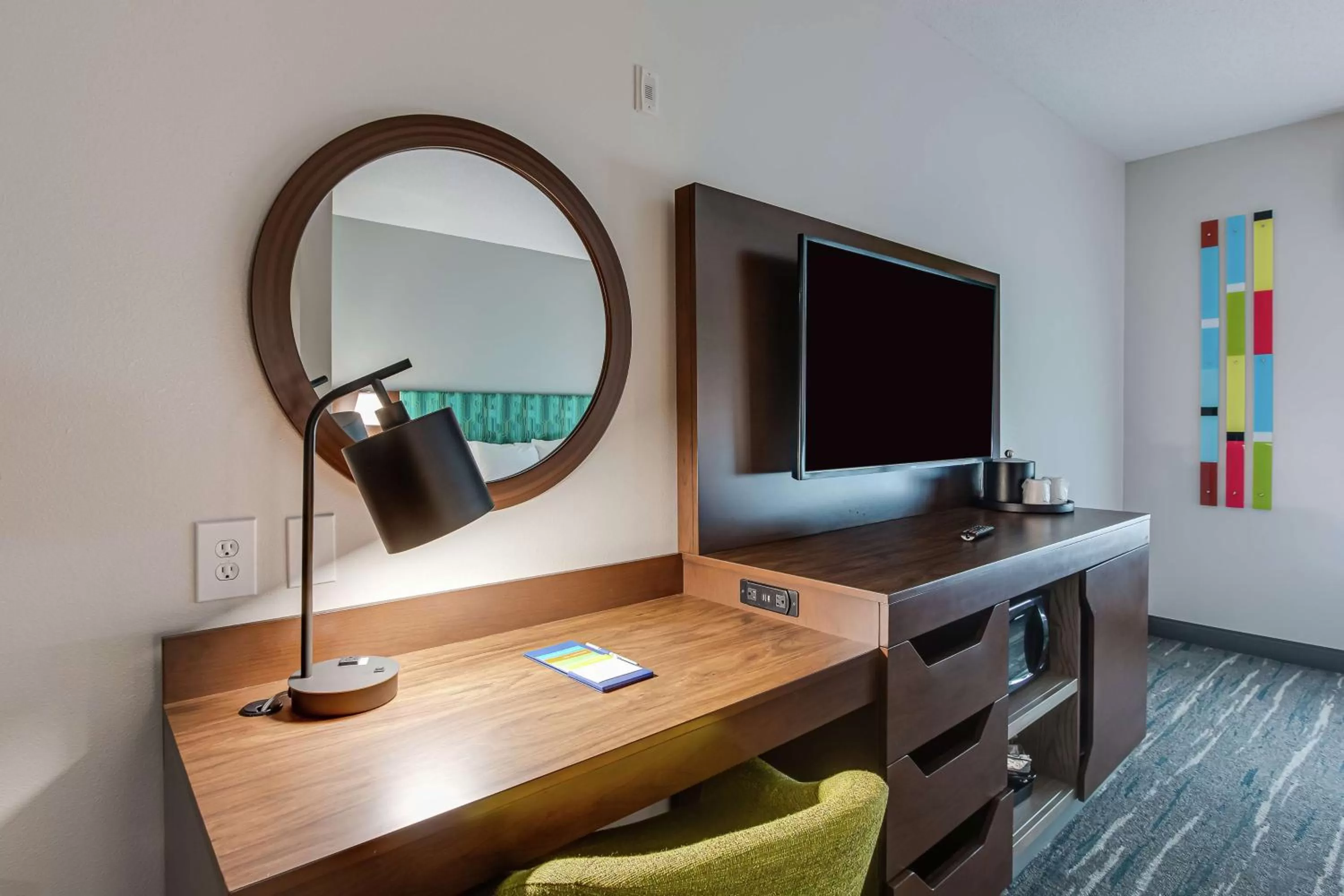 One-Bedroom King Suite - Non-Smoking in Hampton Inn Oak Grove Fort Campbell