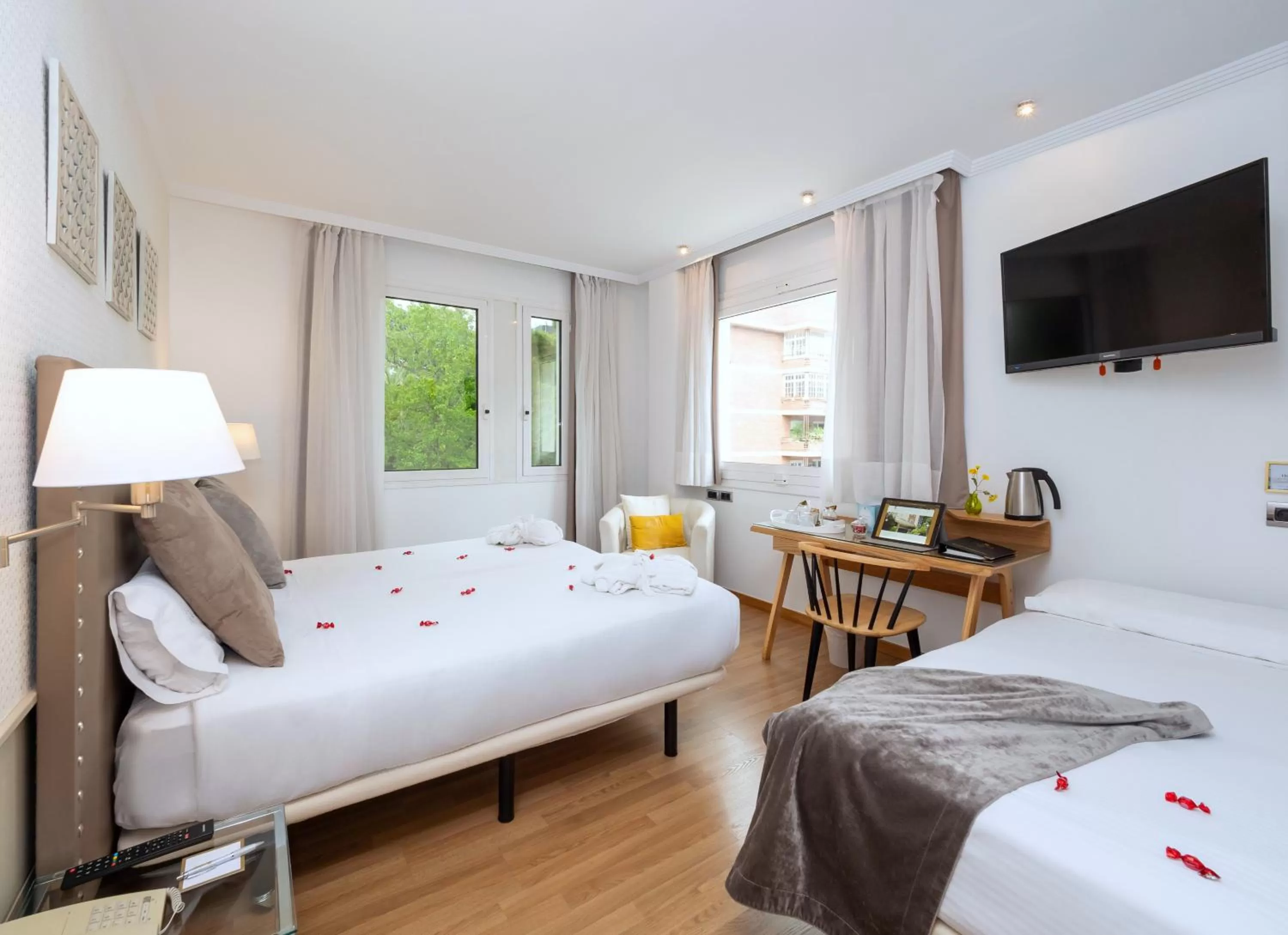 Double or Twin Room with Extra Bed in Vilana Hotel Boutique