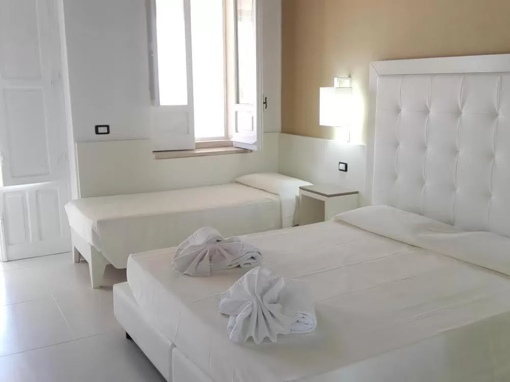 Superior Triple Room - single occupancy in Villa Principe Di Belmonte